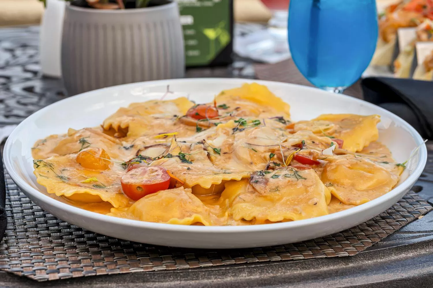 Food and drinks in Bayfront Inn 5th Avenue