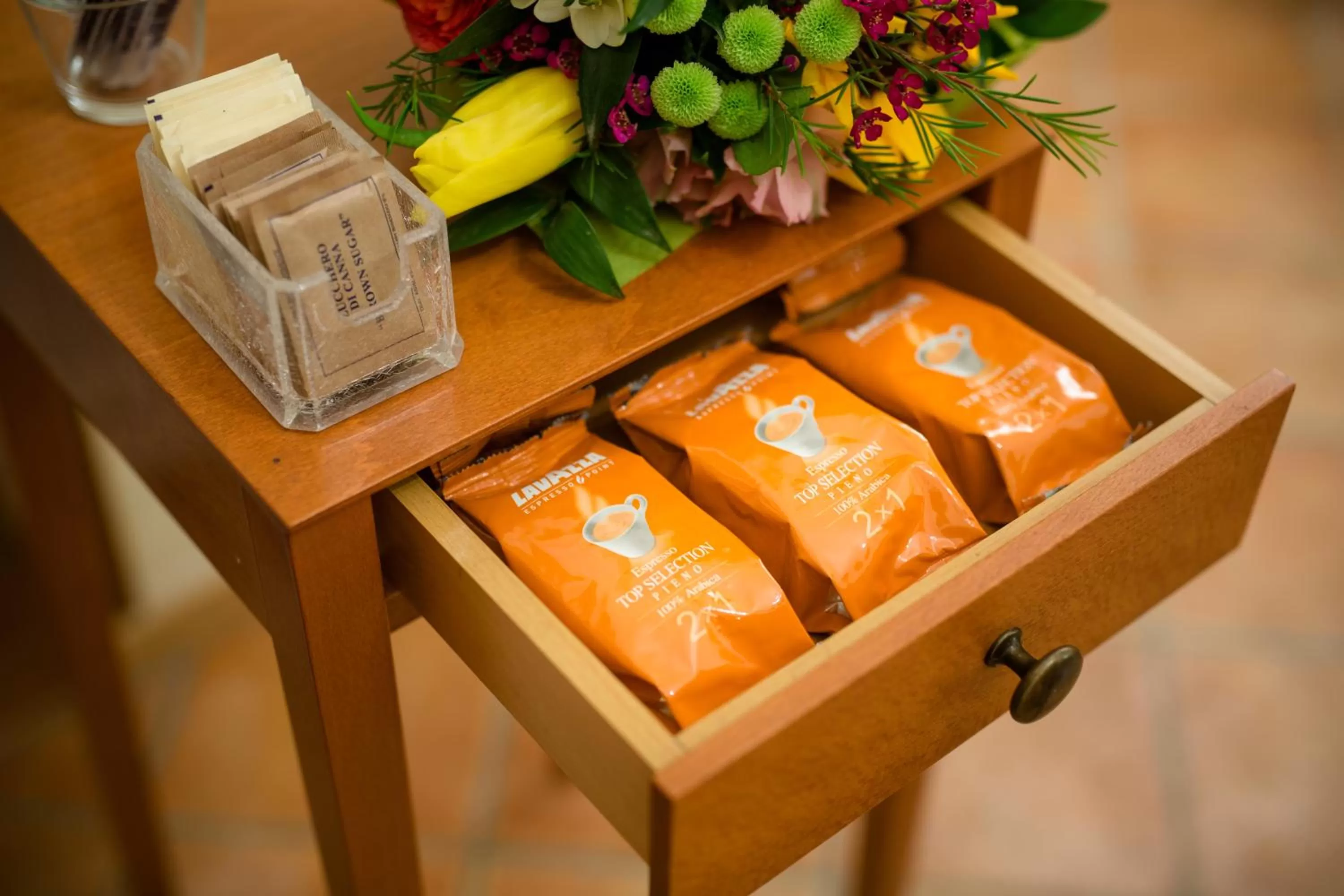 Coffee/tea facilities in Locanda Orchidea