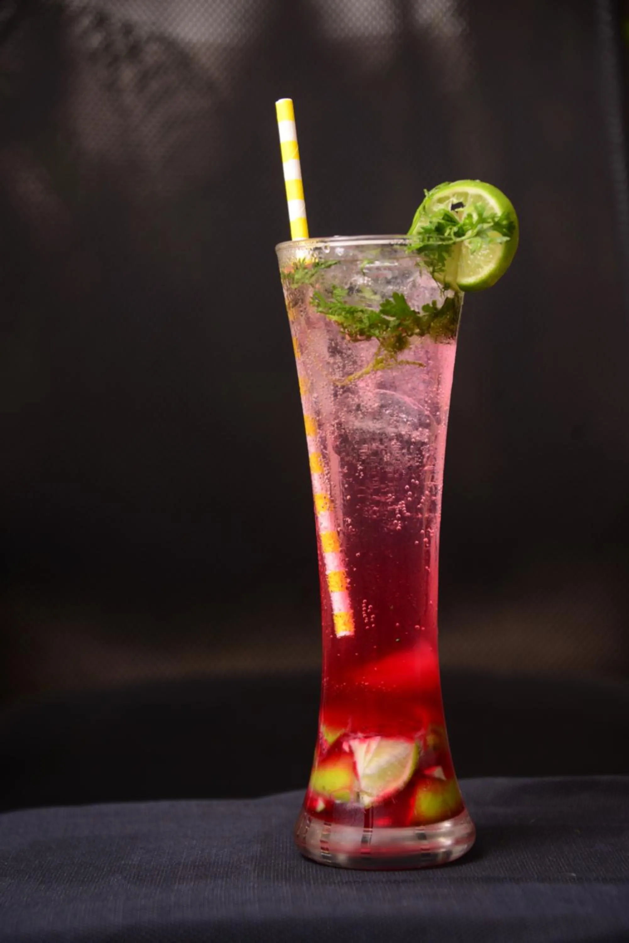 Food and drinks in The Hawaii Comforts Panjim Donapaula