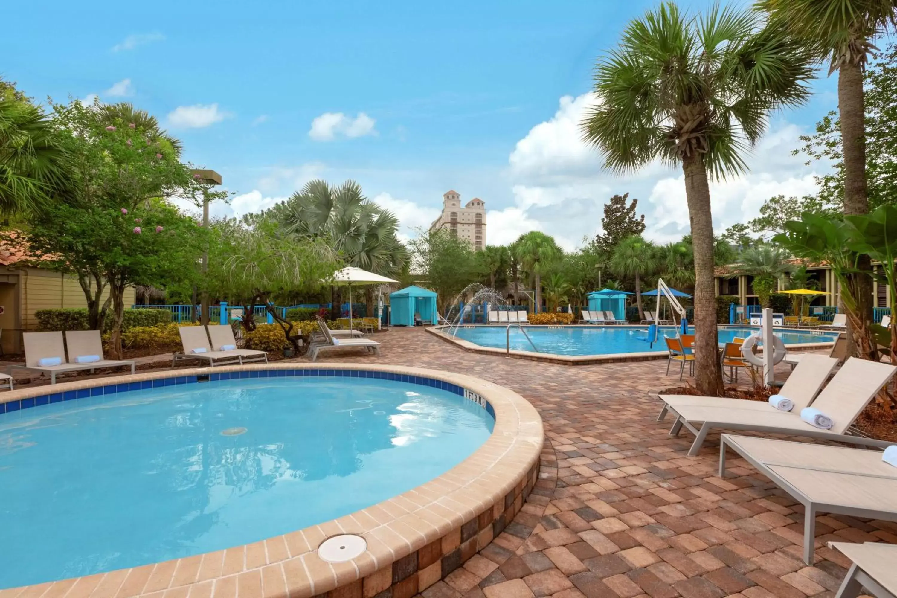 Pool view, Swimming Pool in DoubleTree by Hilton Hotel Orlando at SeaWorld
