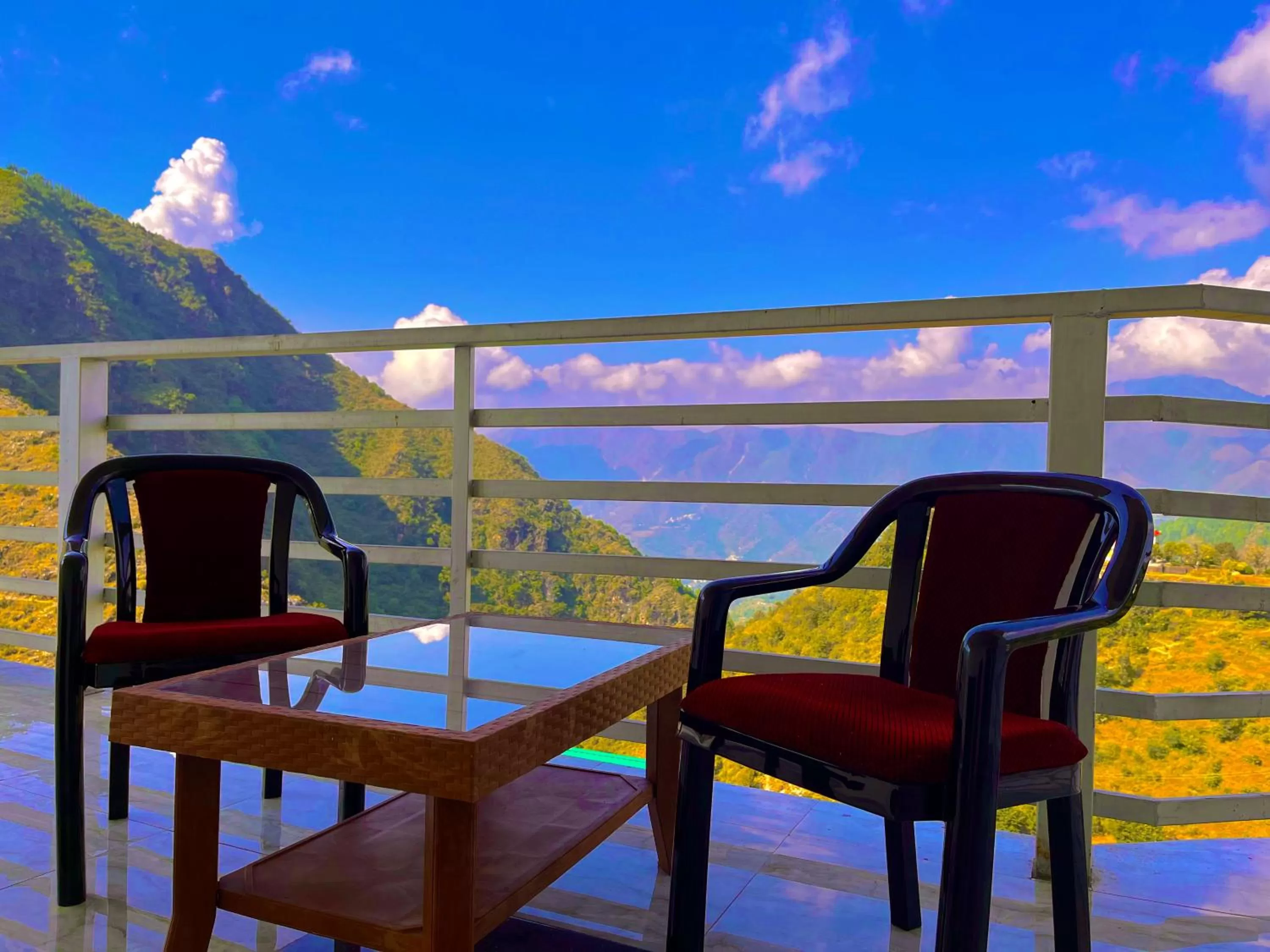 The Kempty Fall Resort, Mussoorie