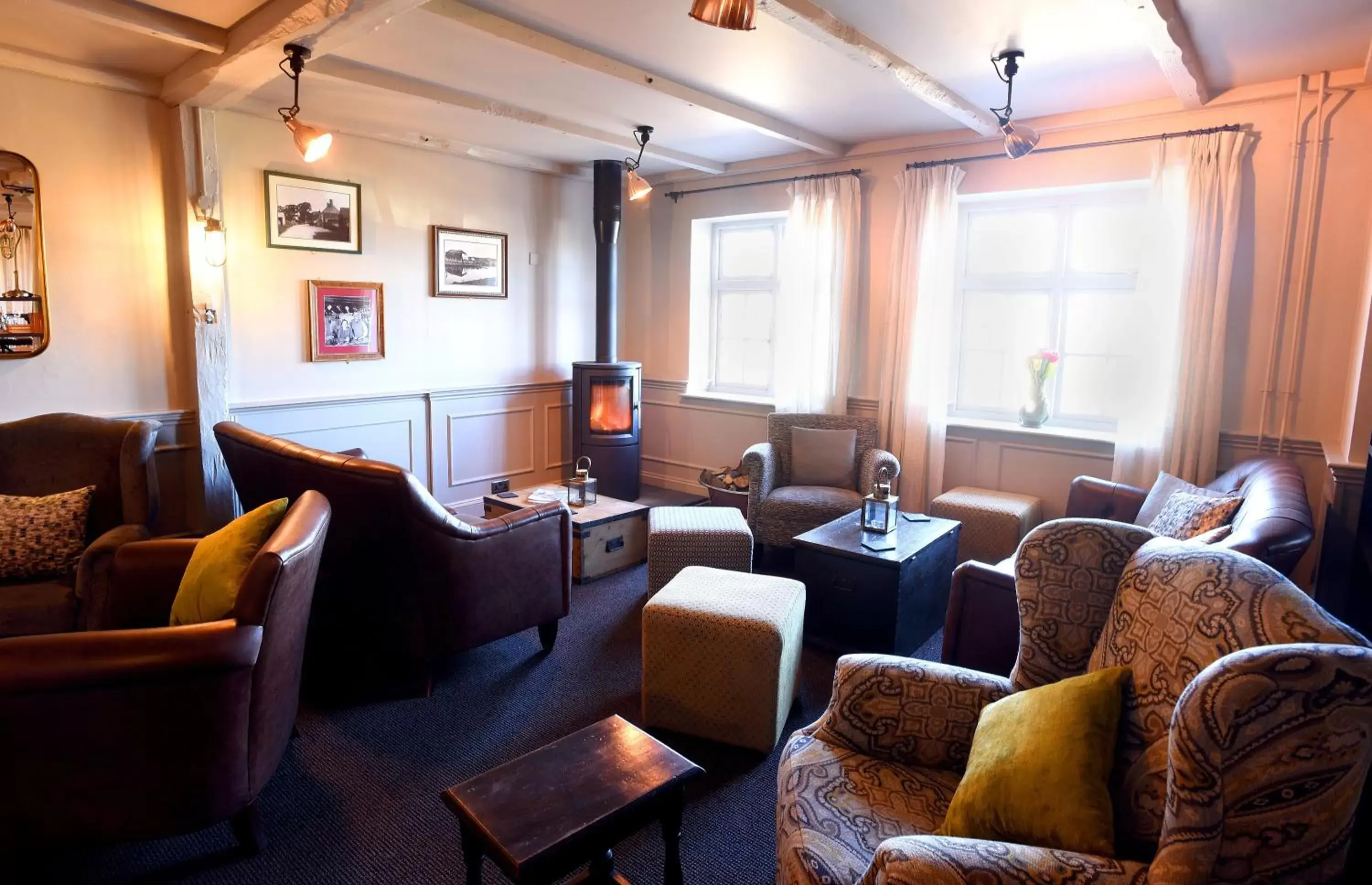 Lounge or bar, Seating Area in The Lifeboat Inn