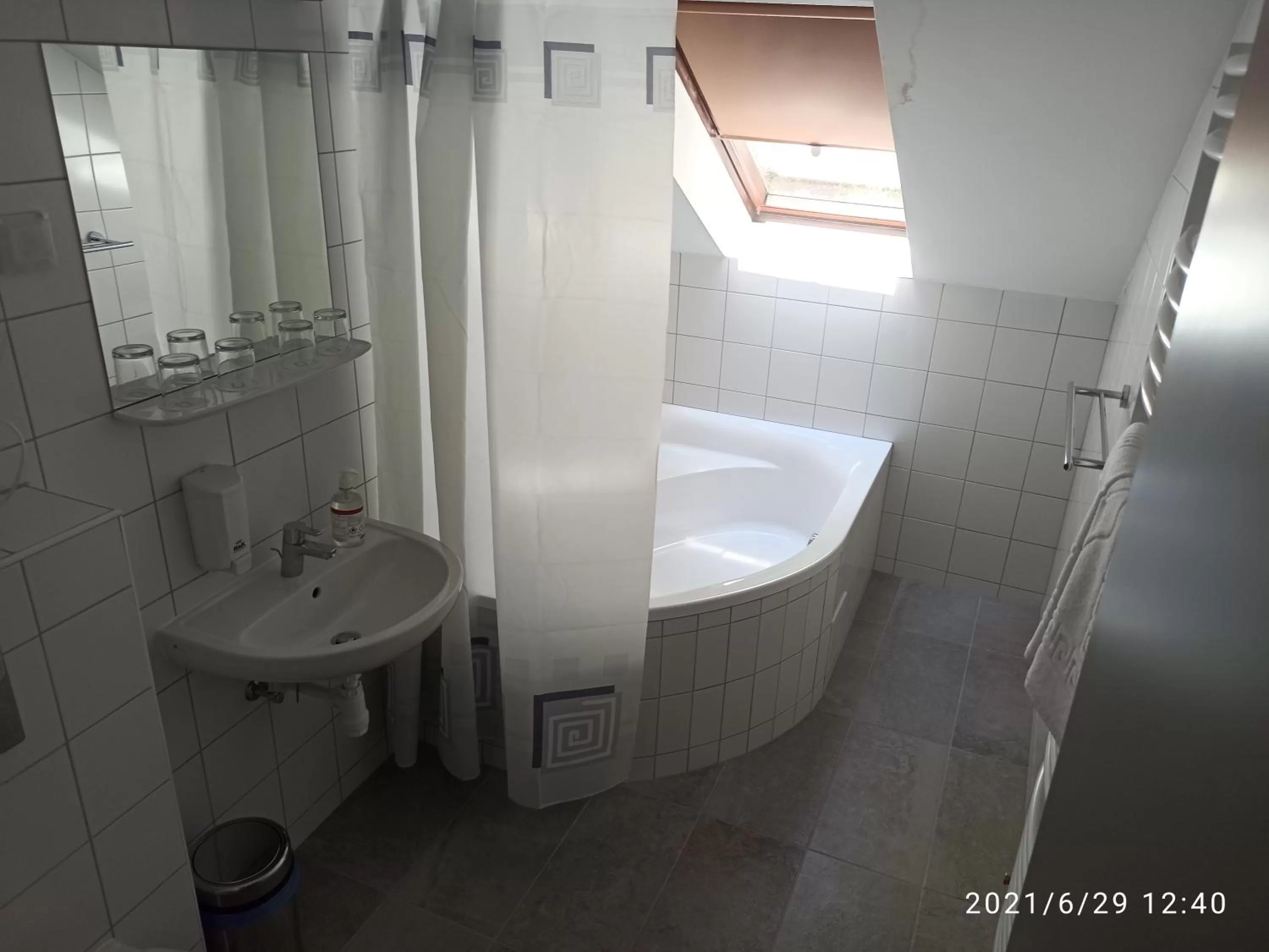 Bathroom in Svájci Lak Panzió