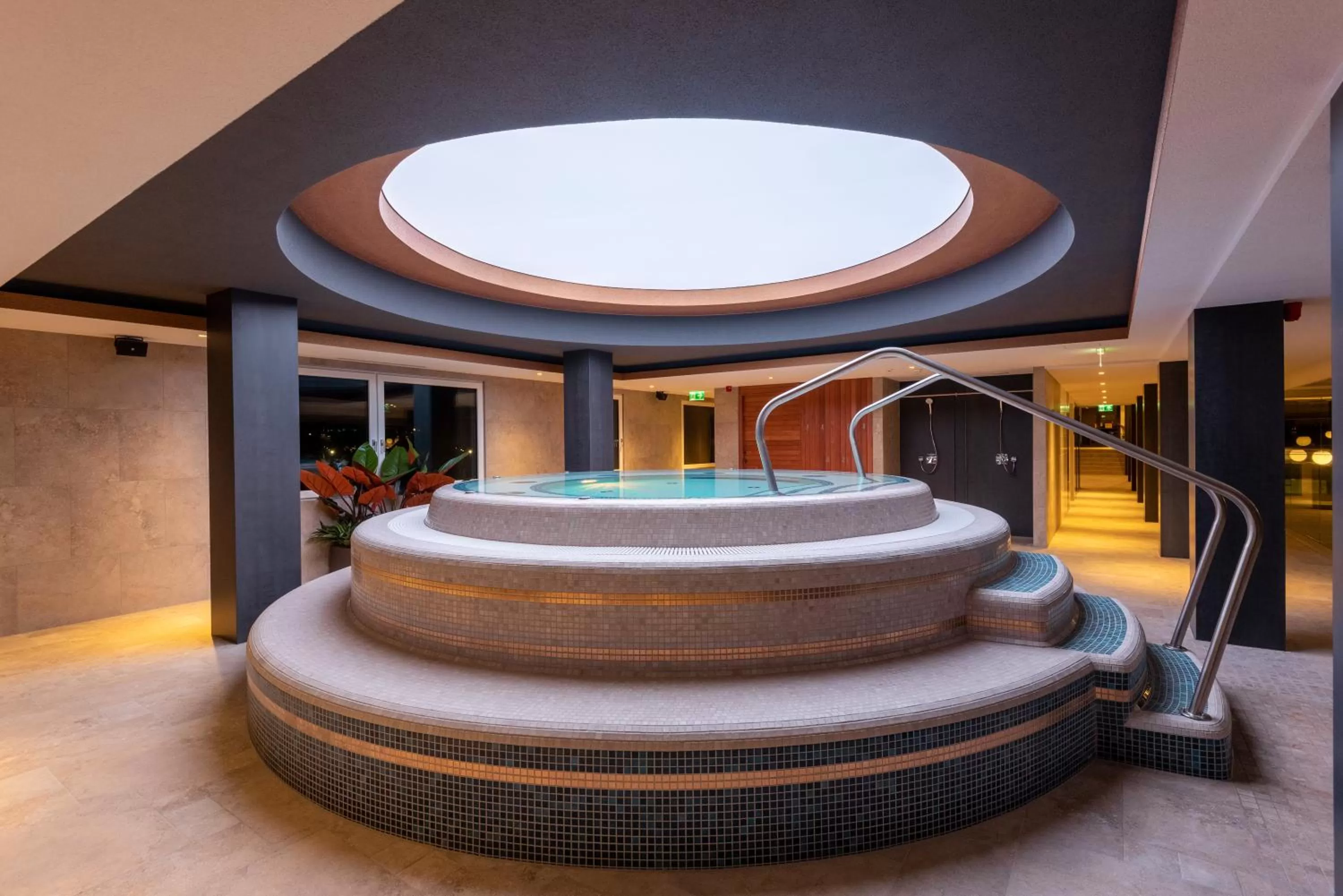 Hot Tub in Hotel Helikon, Keszthely