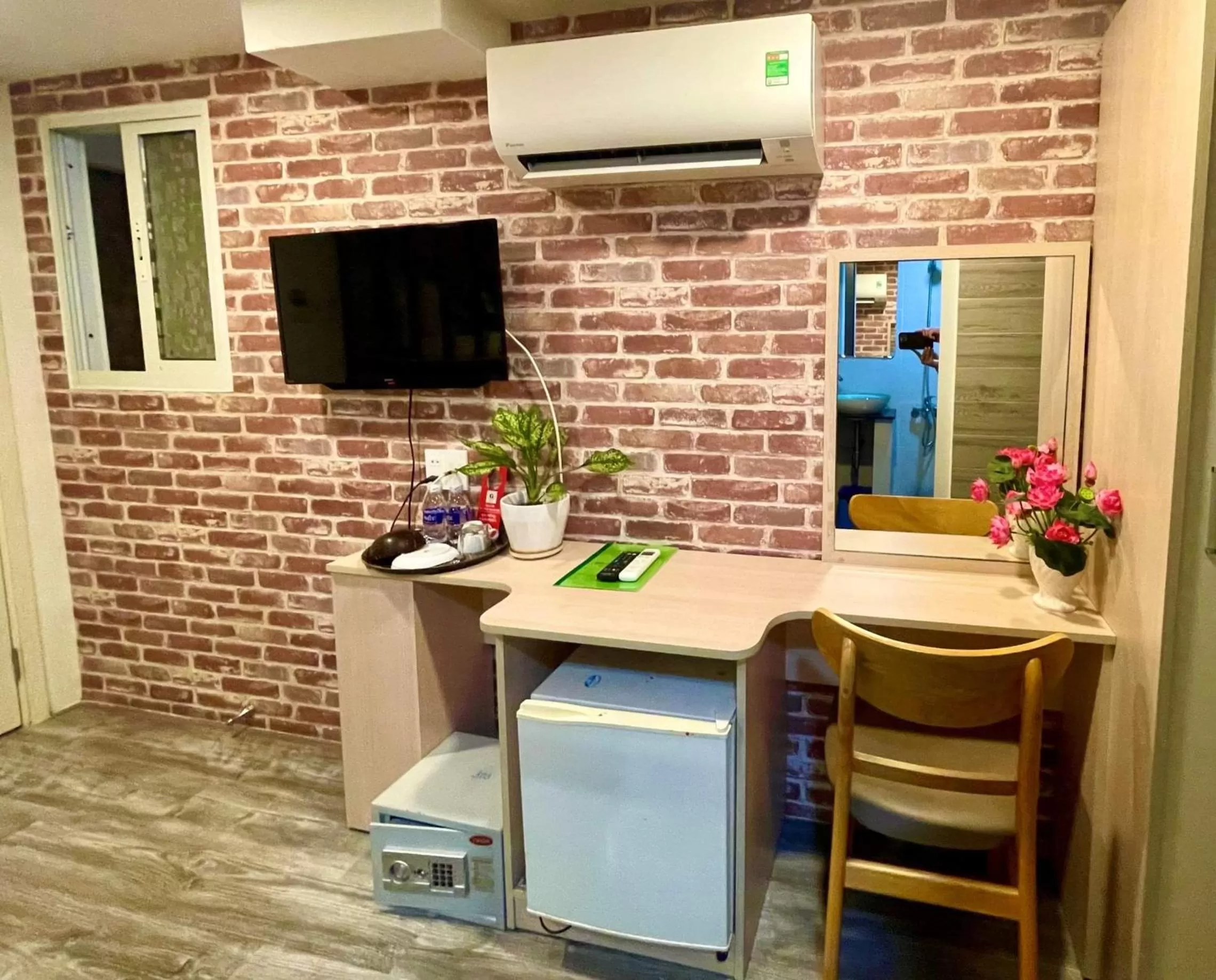 Twin Room in Galaxy Boutique Sai Gon Central Hotel