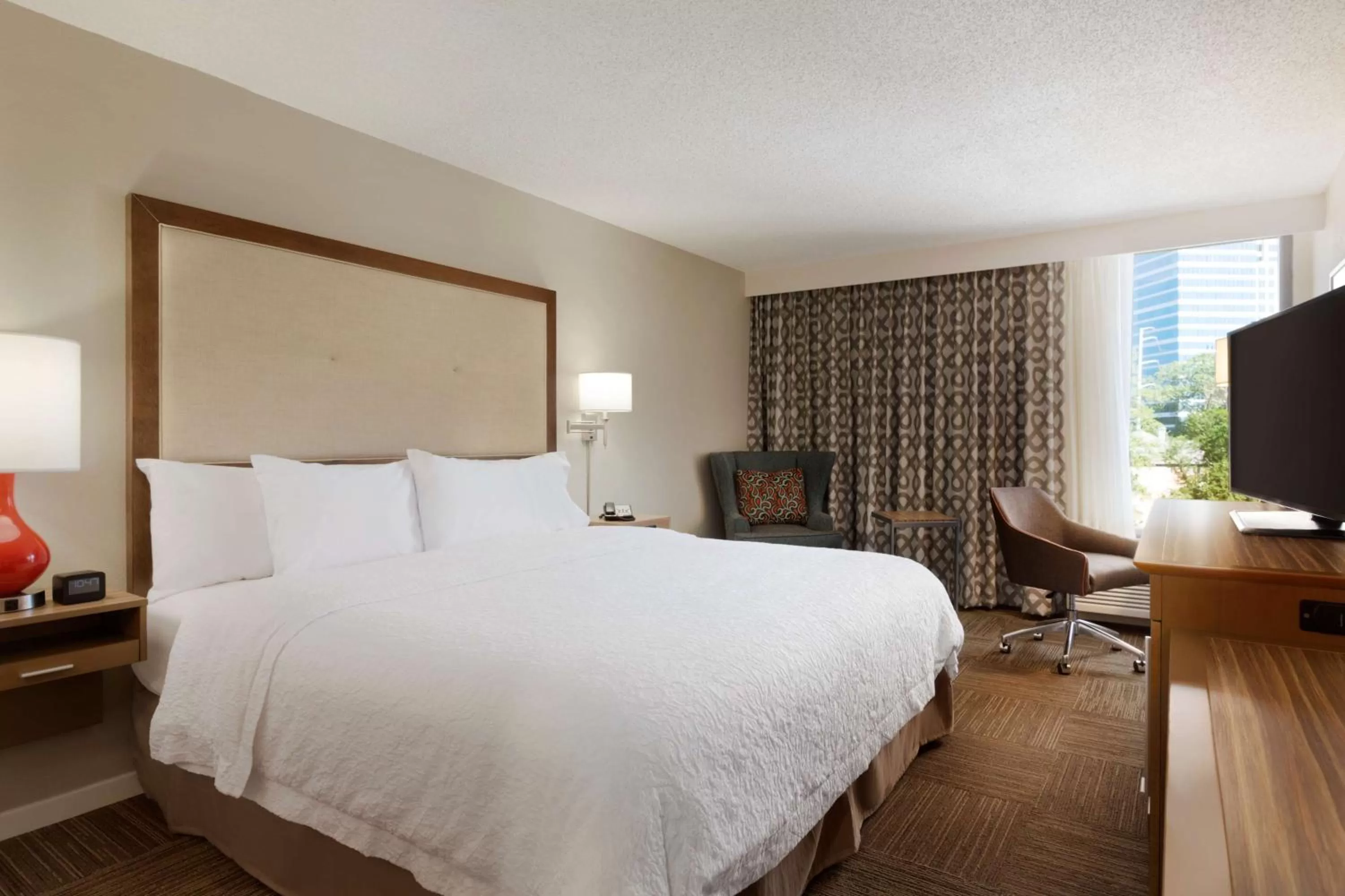 Bedroom, Bed in Hampton Inn Atlanta-Buckhead