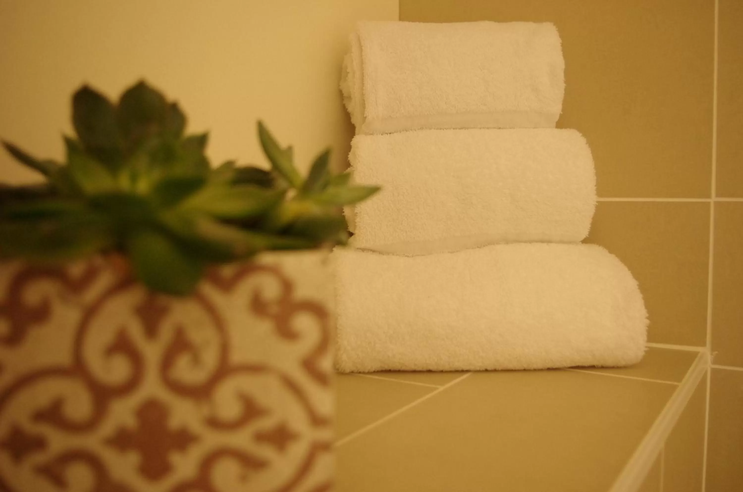 Bathroom, Bed in Résidence Les Baladines