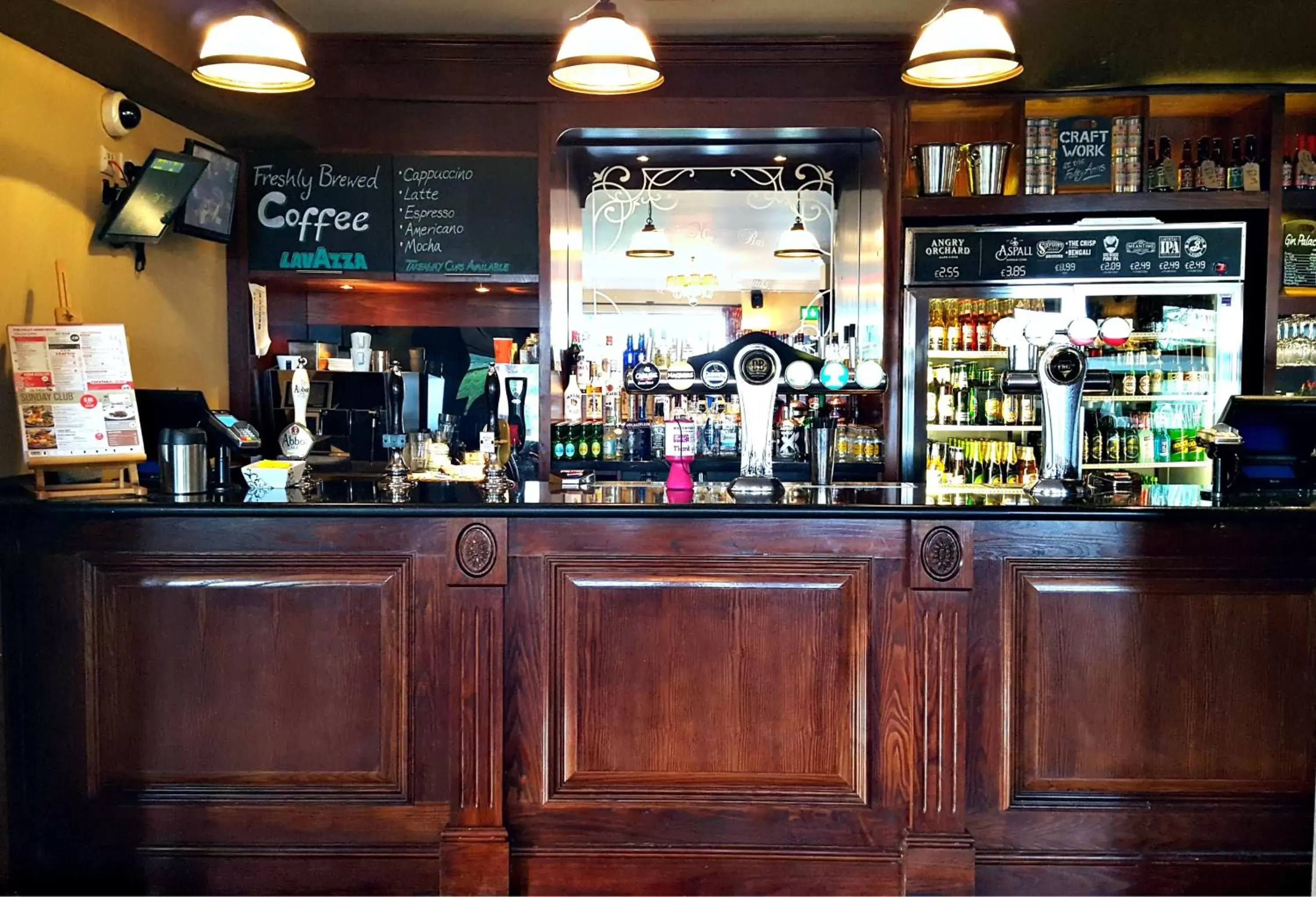 Lounge or bar, Lounge/Bar in The Foley Arms Hotel Wetherspoon