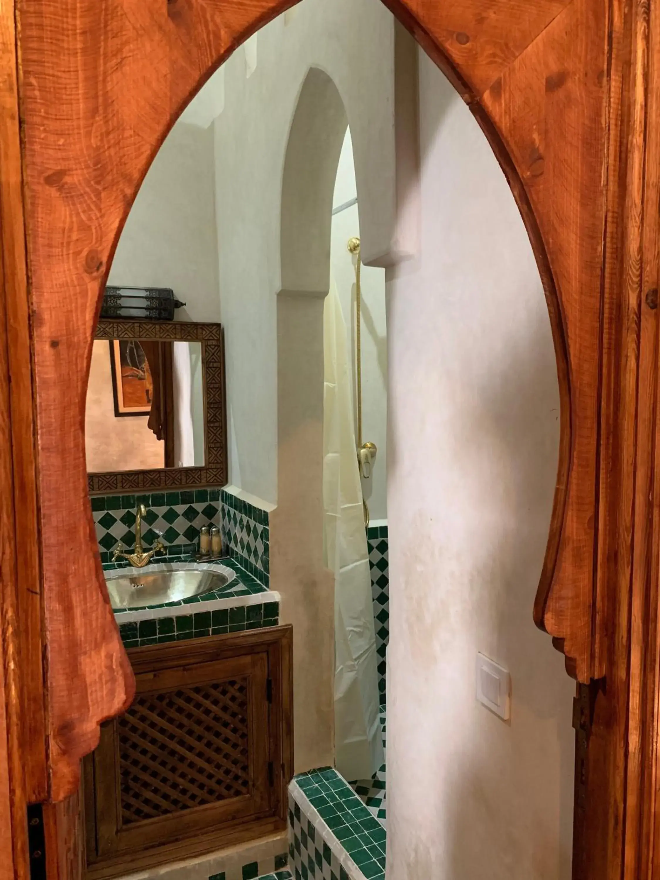 Bathroom, Kitchen/Kitchenette in Riad Abaka hotel & boutique