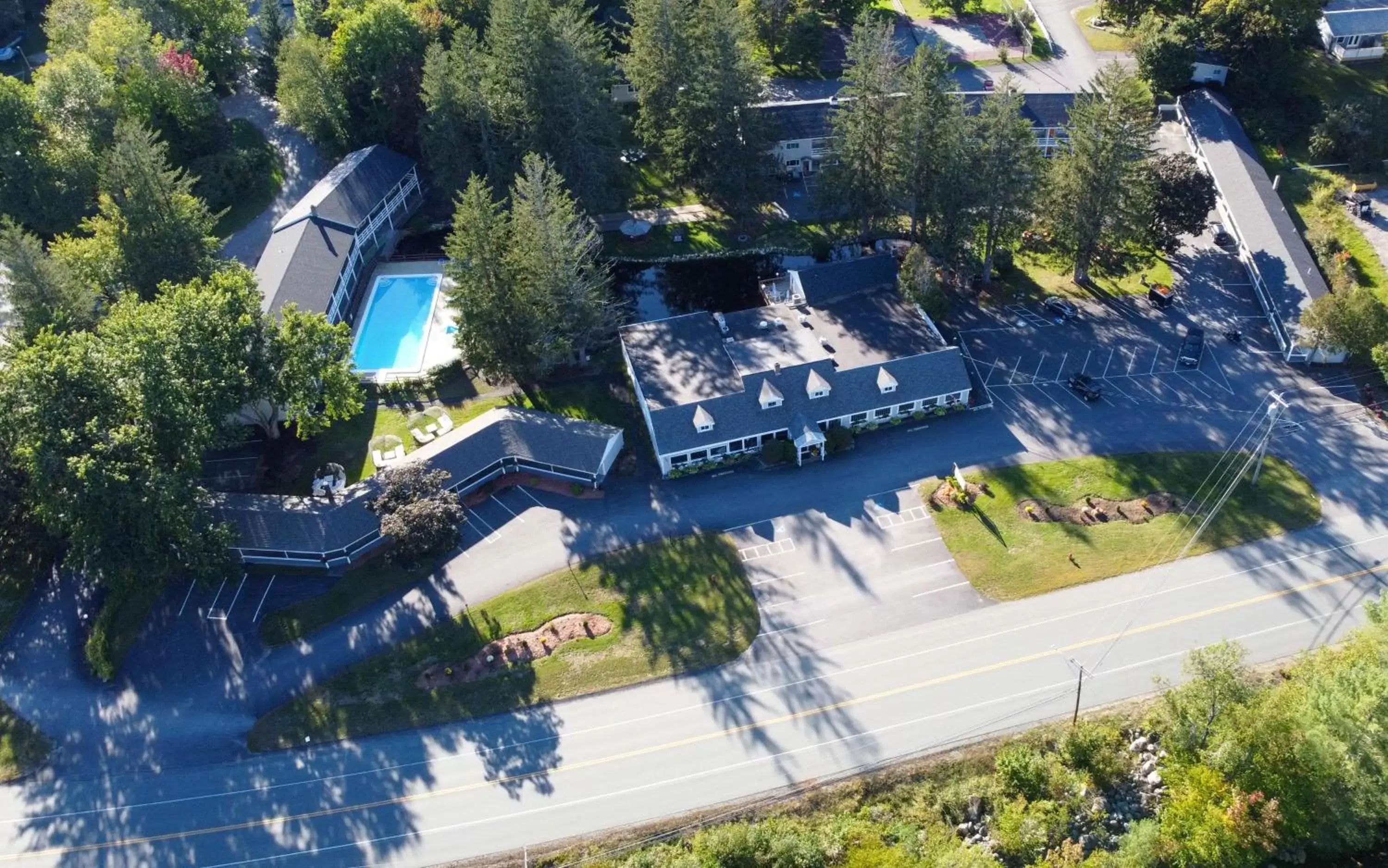 Property building, Bird's-eye View in Woodwards White Mountain Resort BW Signature Collection