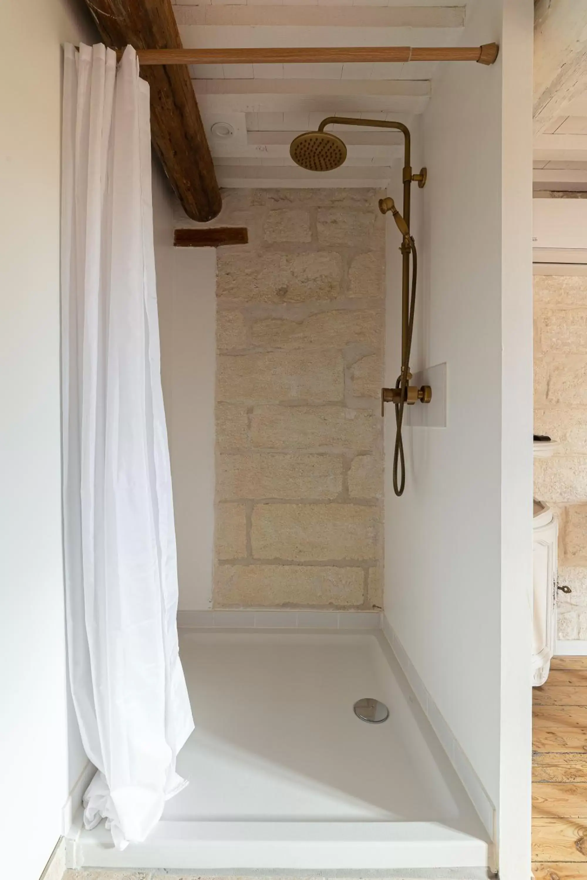 Shower, Bathroom in Mas des Cerisiers
