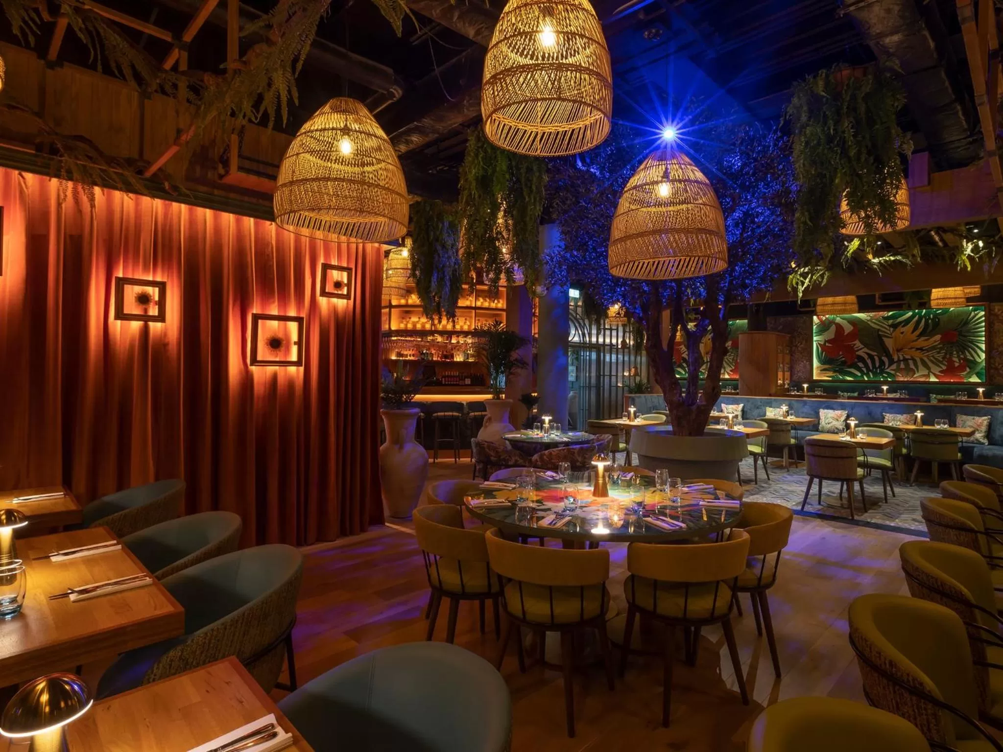 Restaurant/Places to Eat in Forster Court Hotel