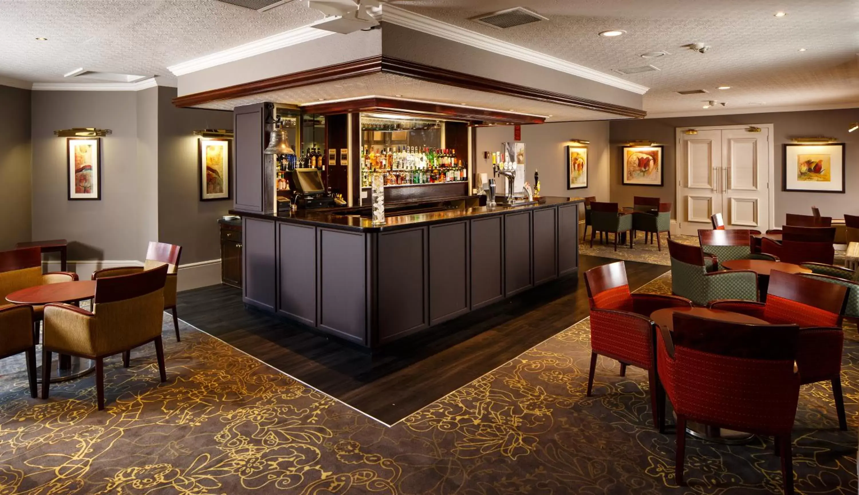 Lobby or reception, Restaurant/Places to Eat in Mercure Bradford, Bankfield Hotel