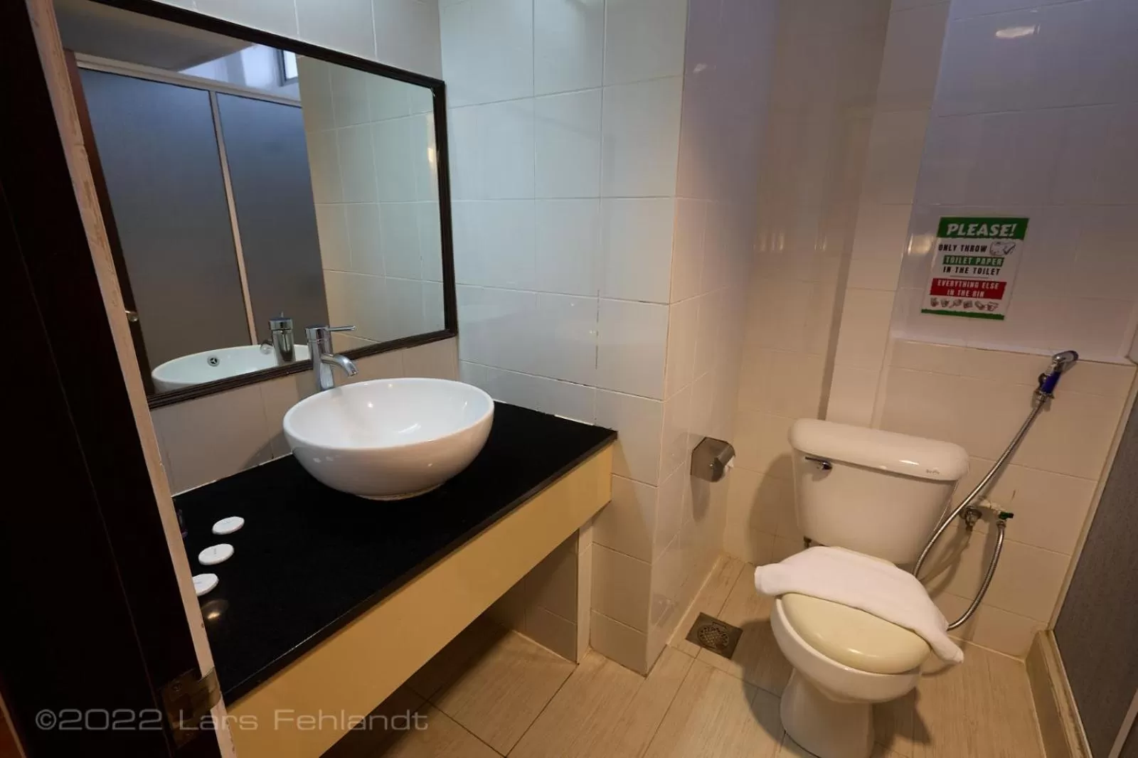 Shower in Telang Usan Hotel Kuching