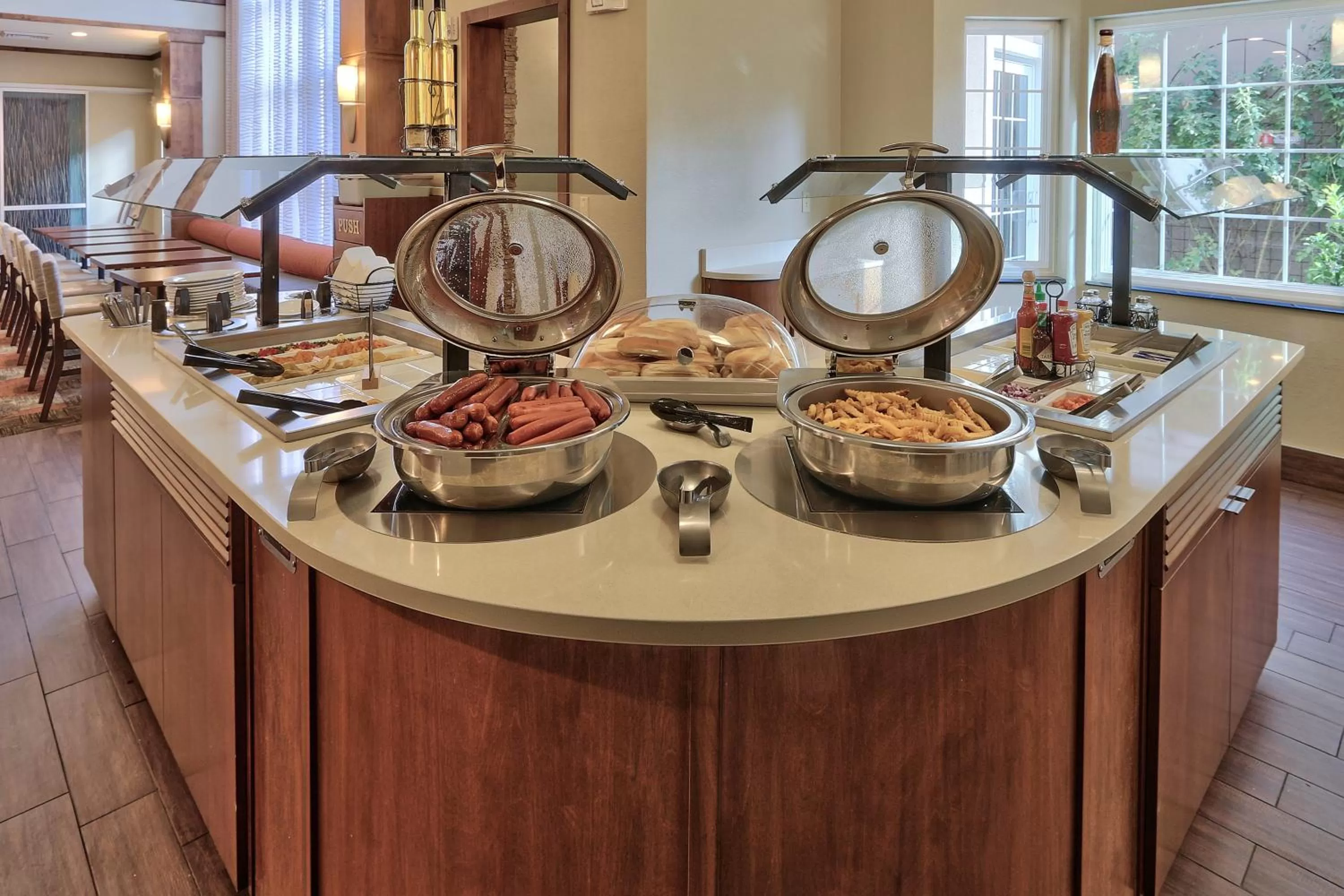 Restaurant/places to eat in Staybridge Suites Albuquerque North by IHG