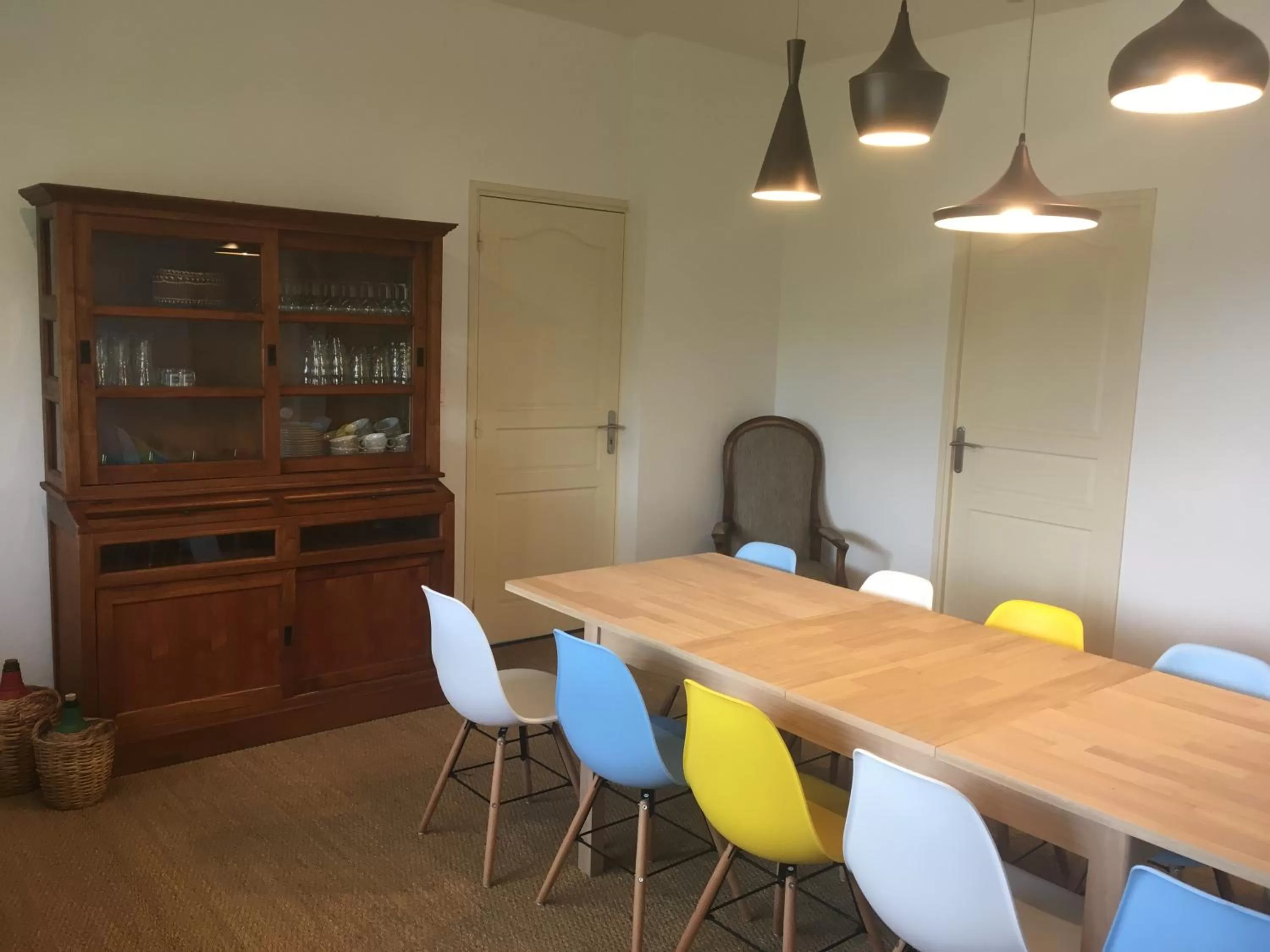 Dining area in Caloupilé