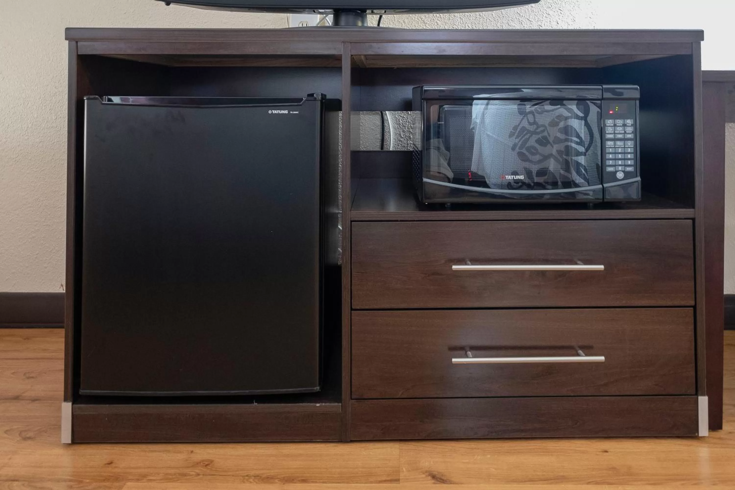 Photo of the whole room in Red Roof Inn Roanoke Rapids