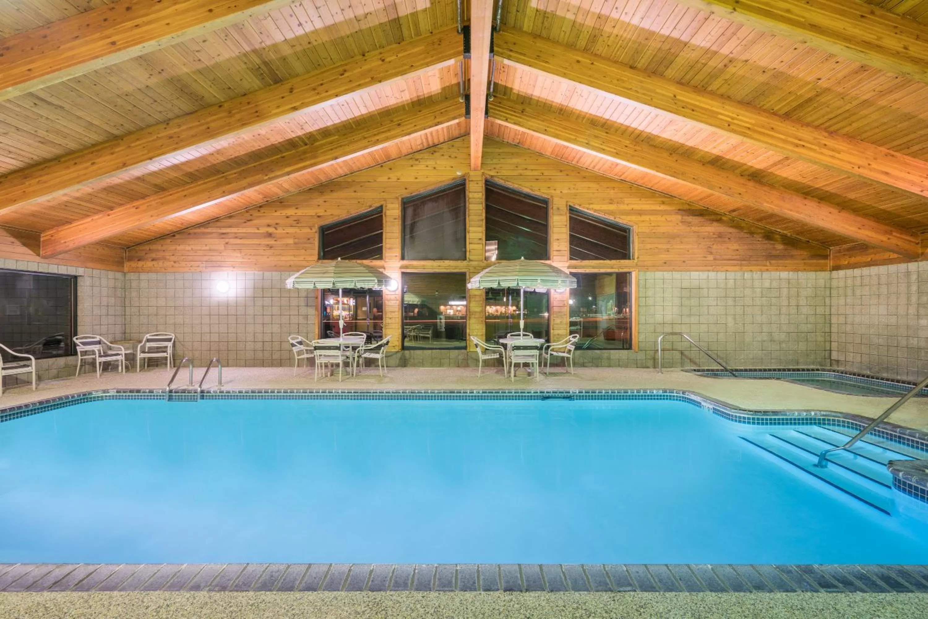 Swimming pool in Days Inn & Suites by Wyndham Baxter Brainerd Area