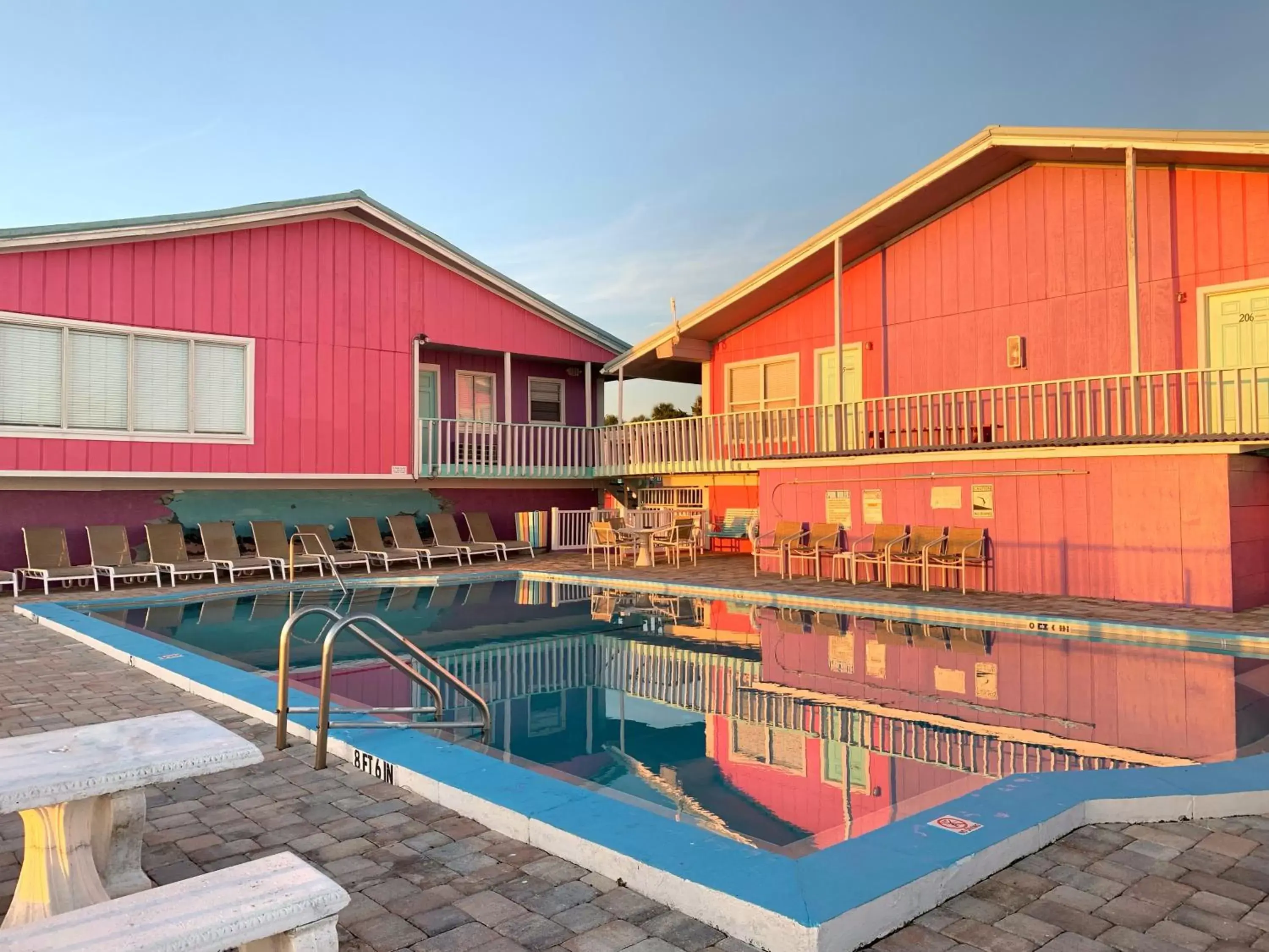 Swimming pool, Property Building in Beach Front Motel Cedar Key