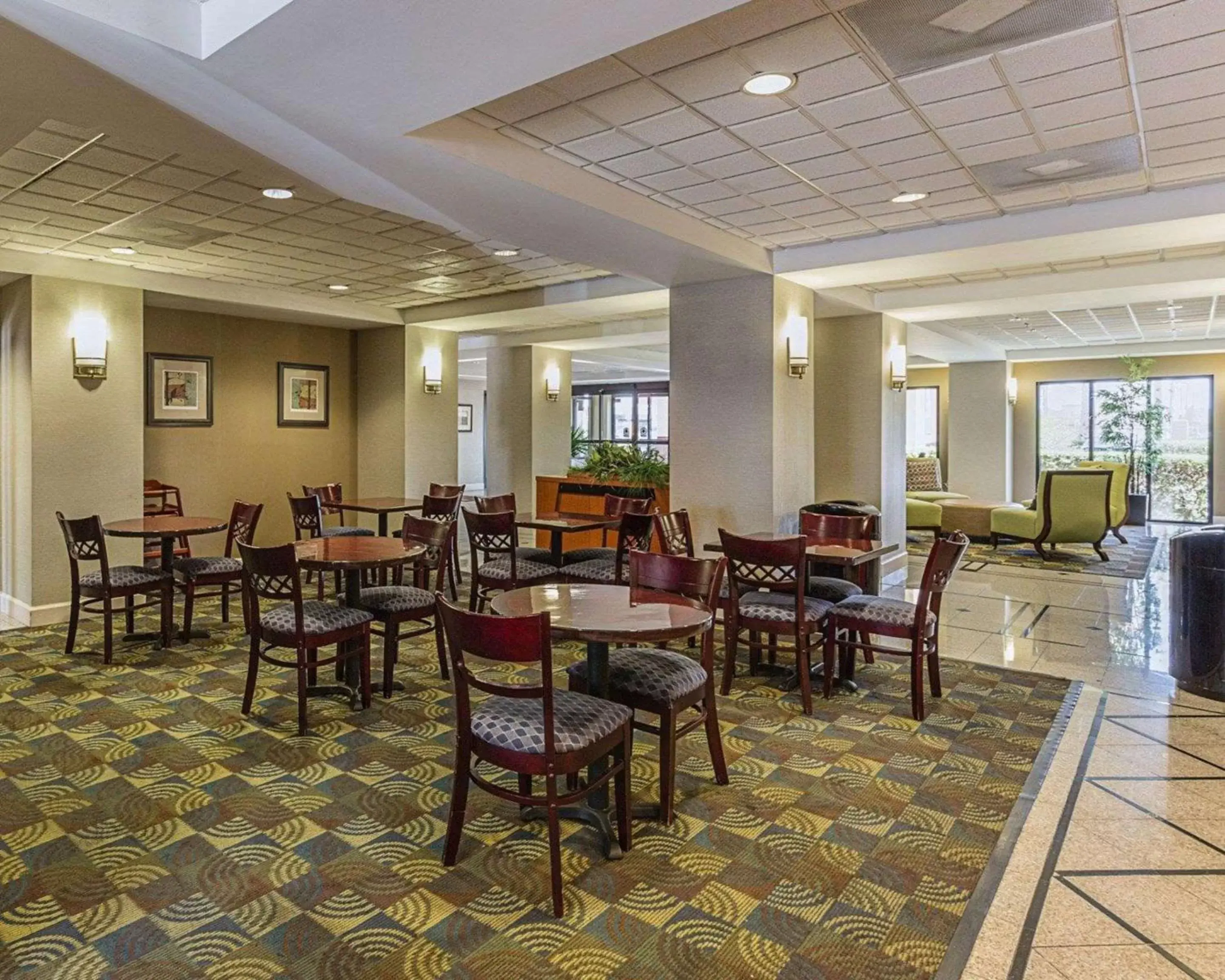 Restaurant/Places to Eat in Comfort Inn & Suites Southwest Freeway at Westpark