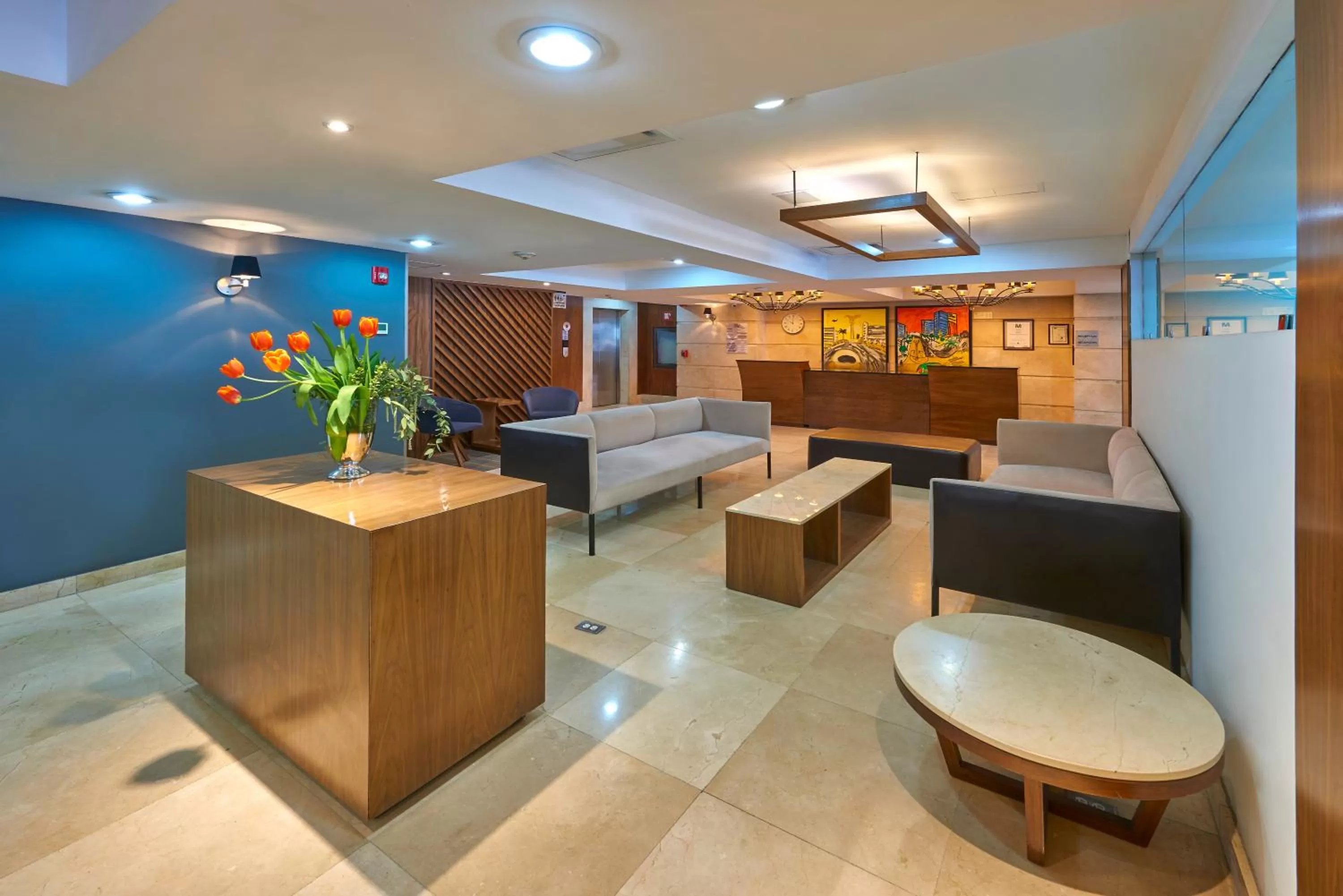 Lobby or reception in Wyndham Garden Mexico City - Polanco