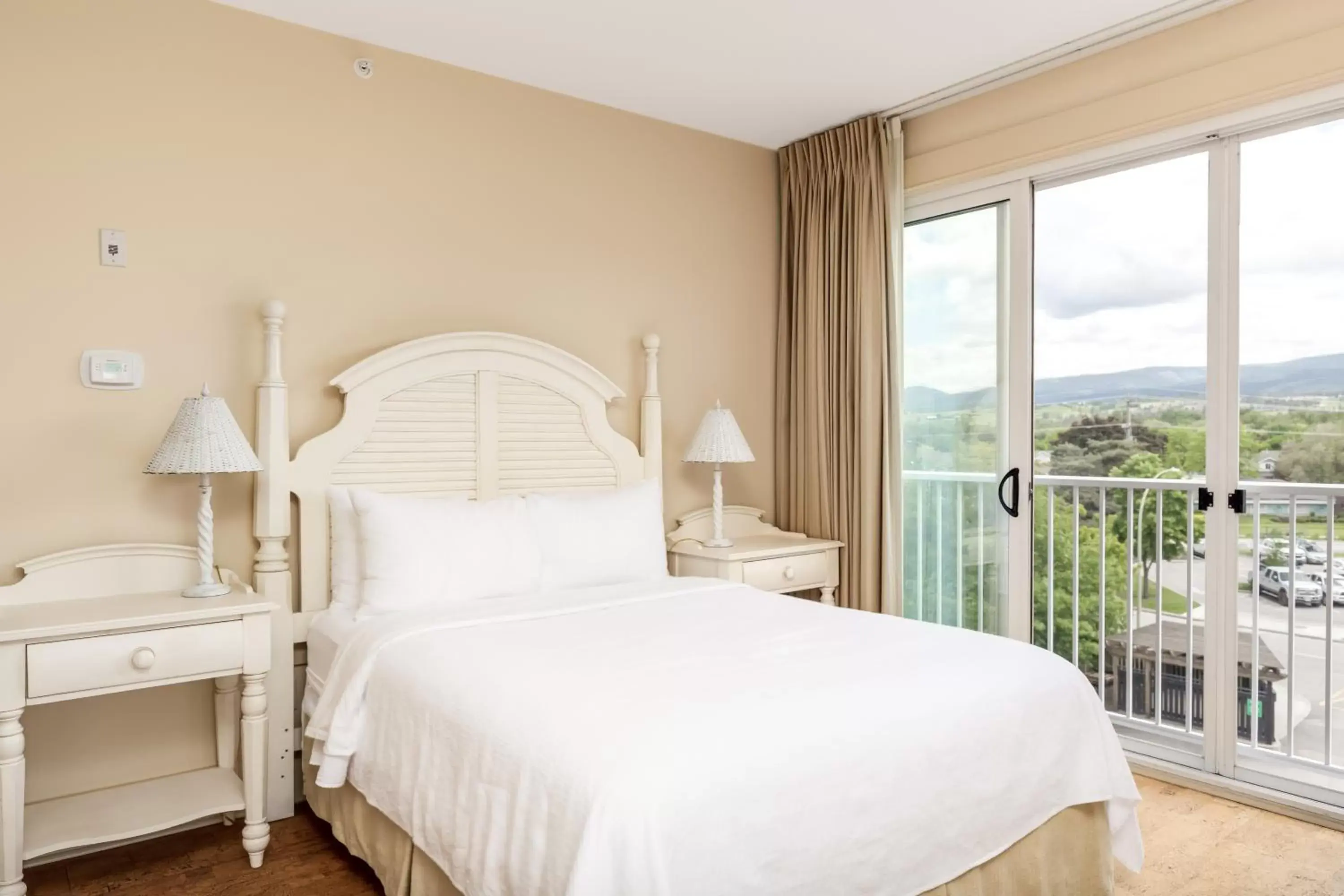 Bed in Hotel Eldorado at Eldorado Resort