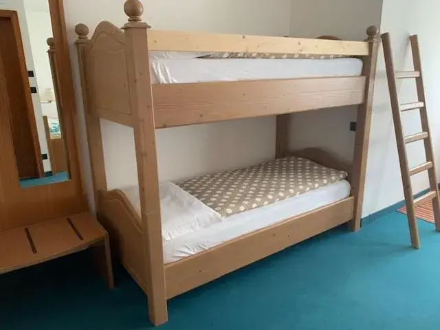 Bunk Bed in Garni Enrosadira