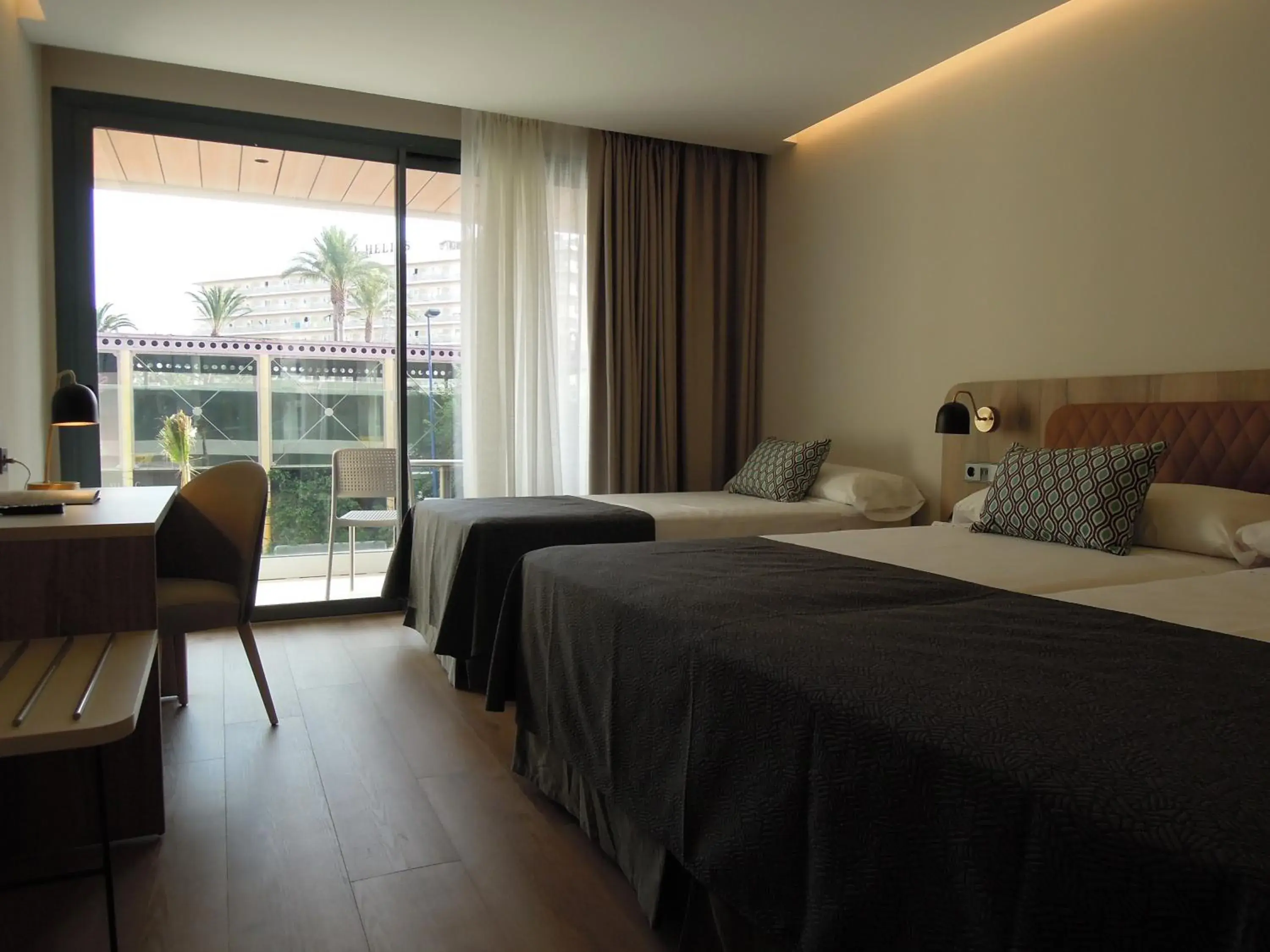 Triple Room with City View (2 Adults + 1 Child) in Hotel Presidente 4 sup Triple Room with City View (2 Adults + 1 Child) in Hotel Presidente 4 sup