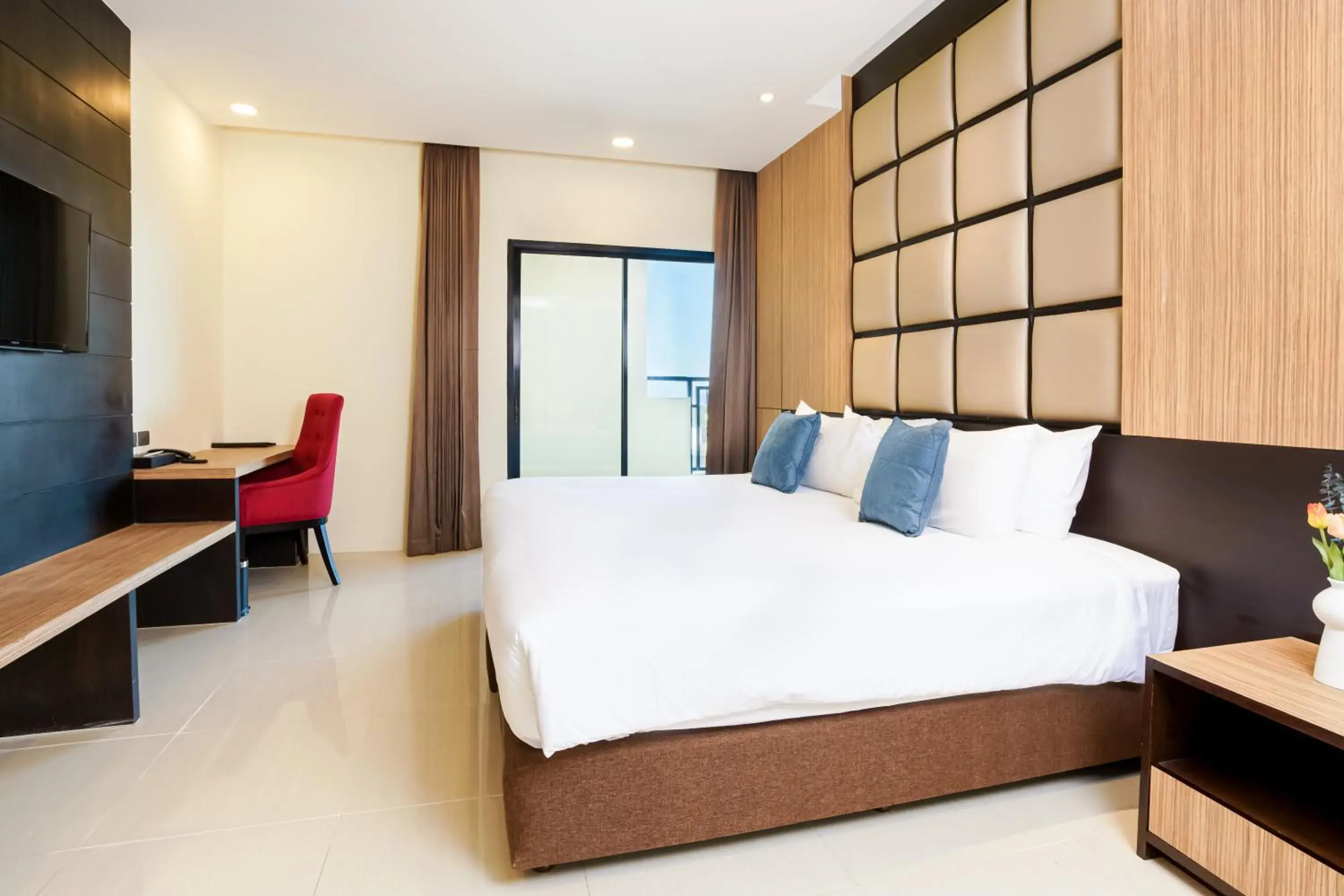 Bedroom, Bed in Grand Palazzo Hotel - SHA Extra Plus Bedroom, Bed in Grand Palazzo Hotel - SHA Extra Plus