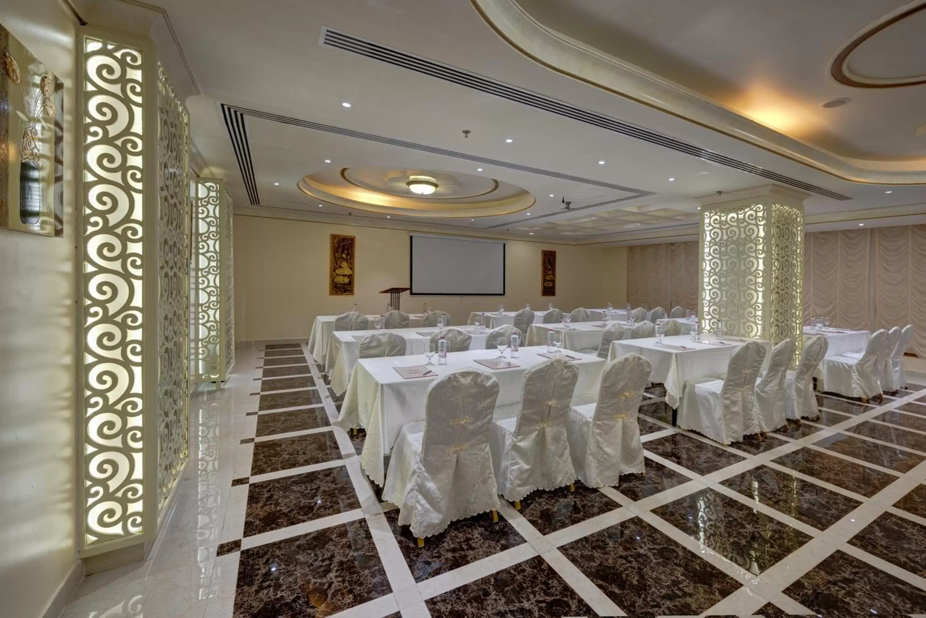 Business facilities in Sahara Beach Resort & Spa