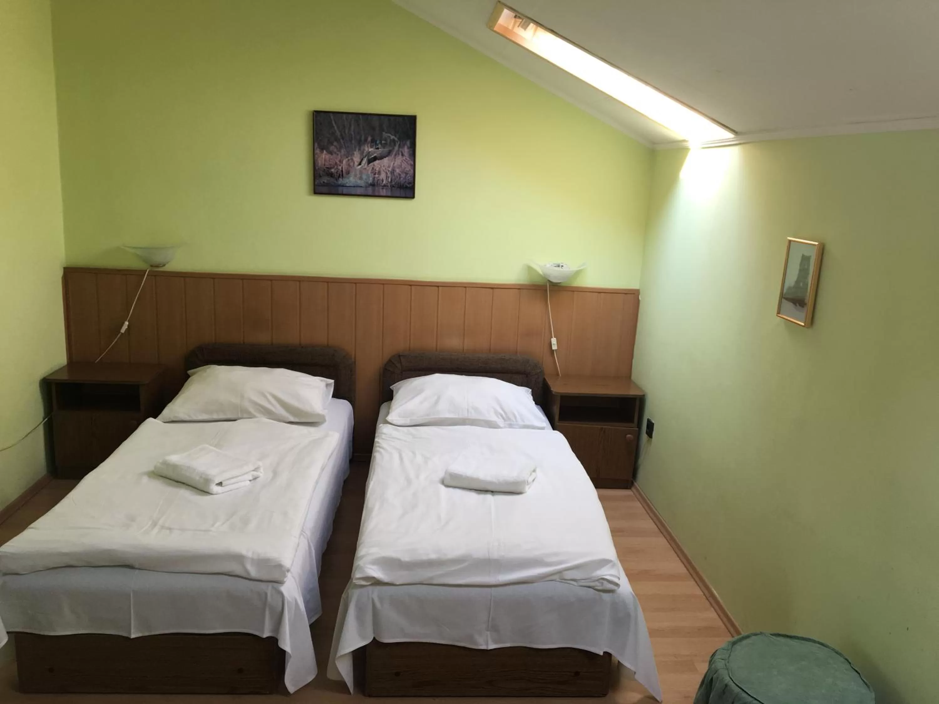 Bed in Muskátli Panzió