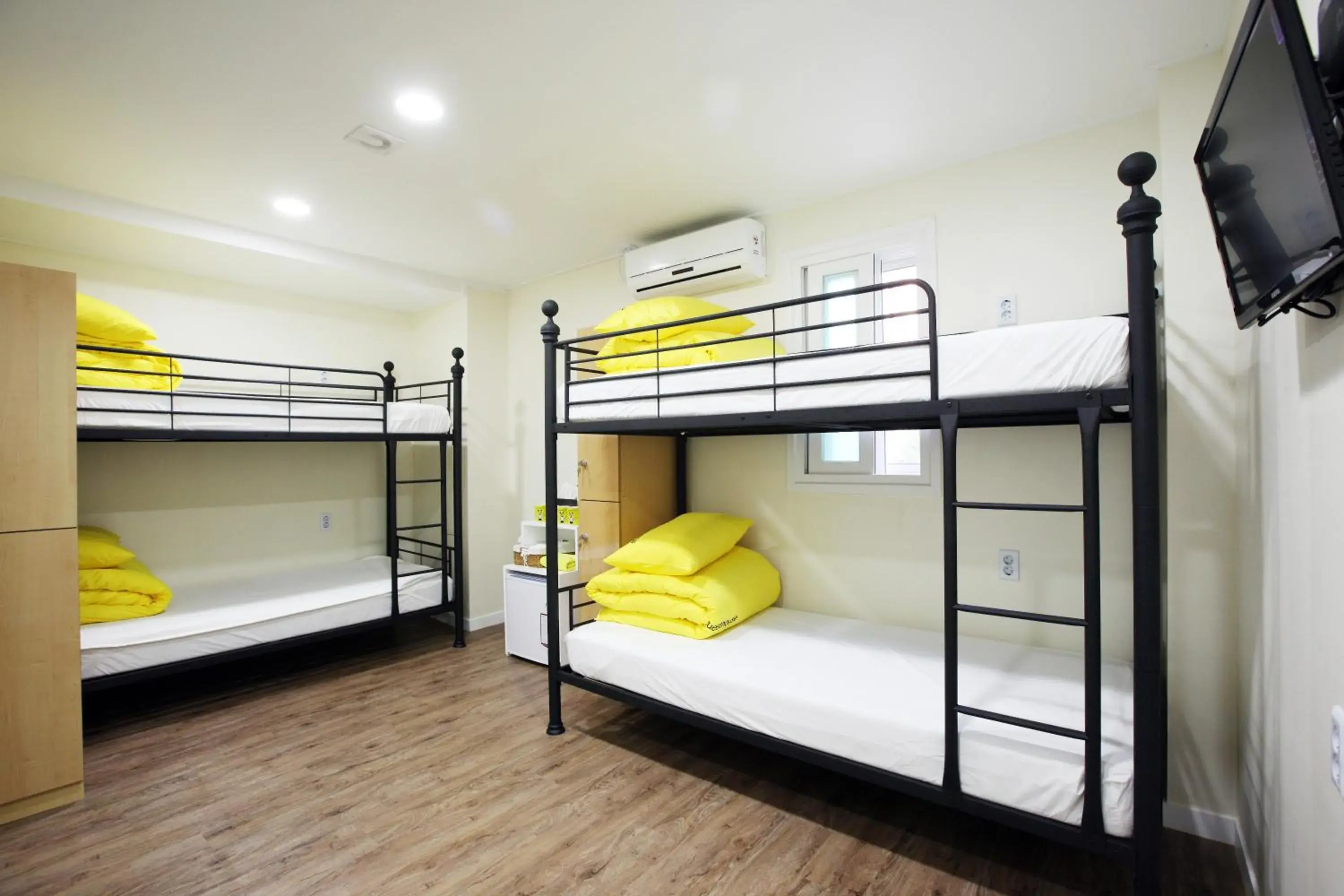Bed, Bunk Bed in 24 Guesthouse Myeongdong Avenue