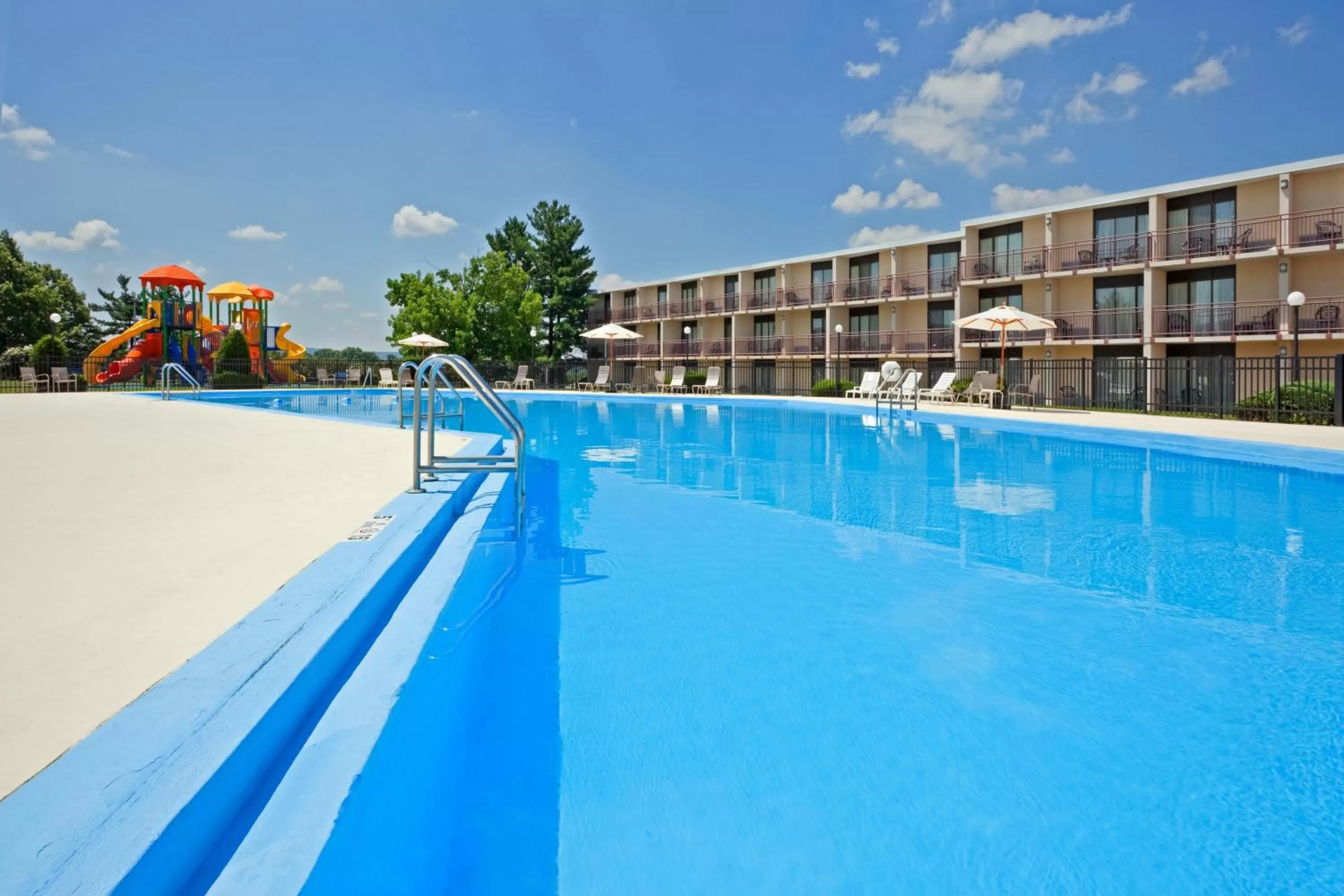 Property building in Red Lion Hotel Harrisburg Hershey