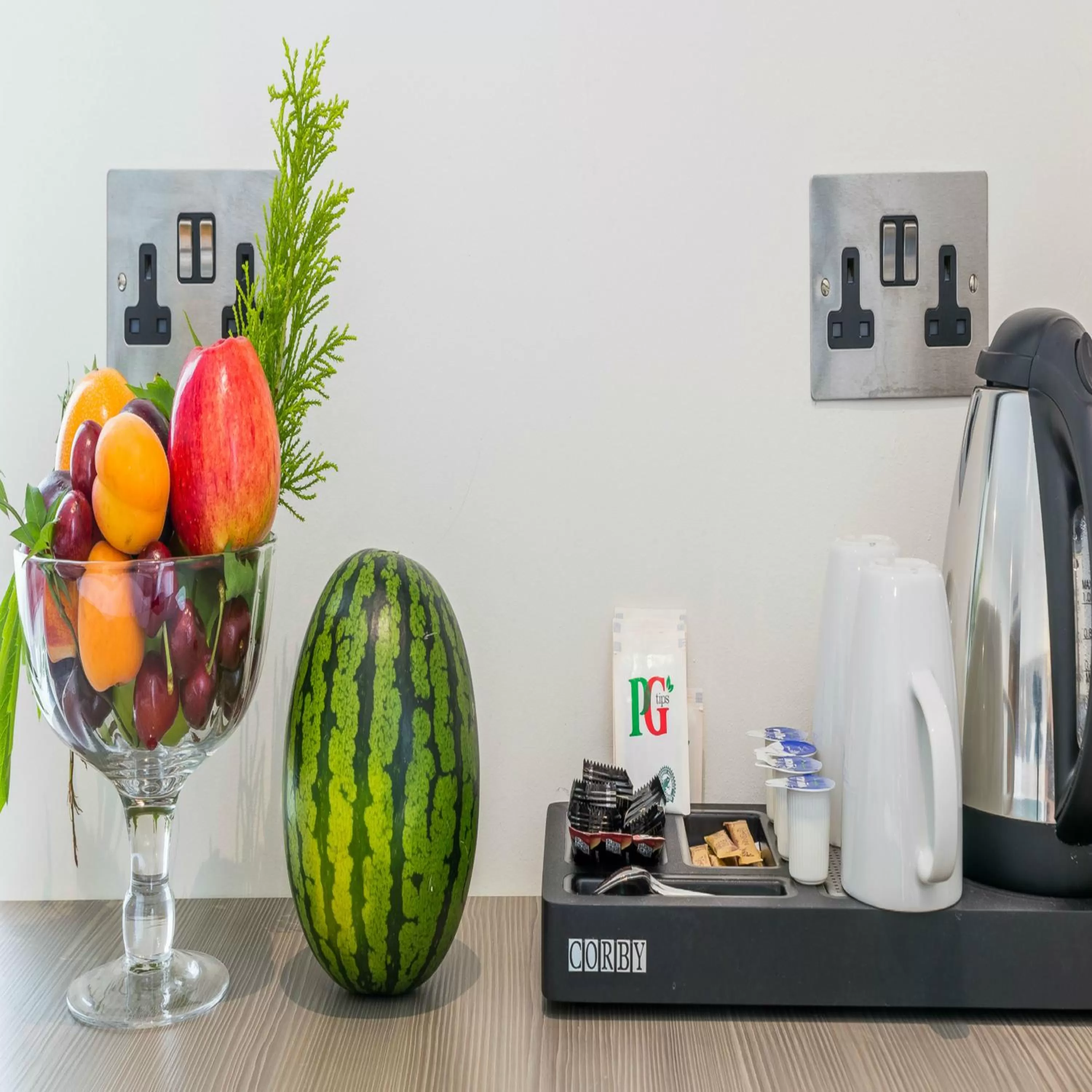 Coffee/tea facilities in The Lion & Key Hotel