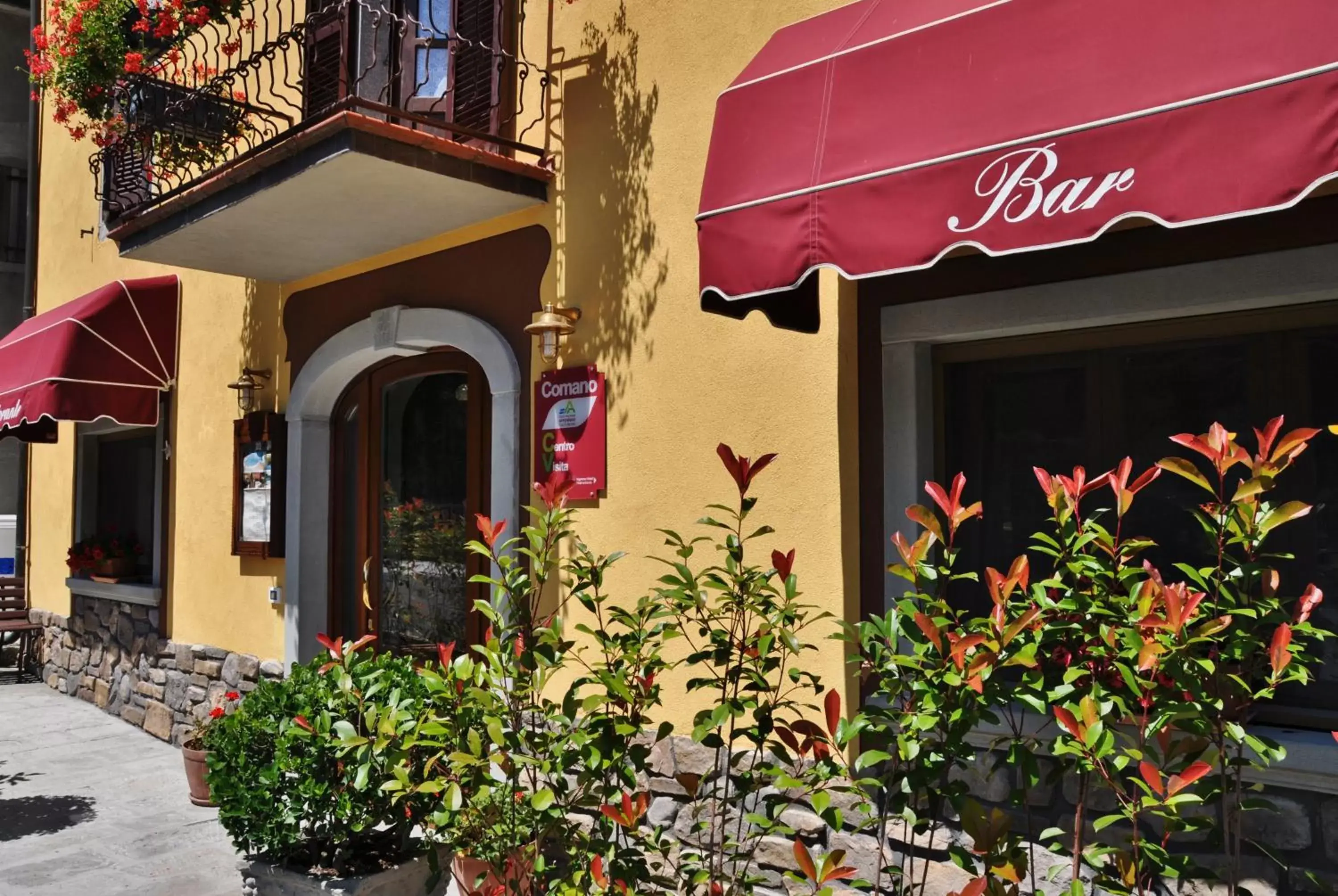 Facade/entrance in Albergo Miramonti