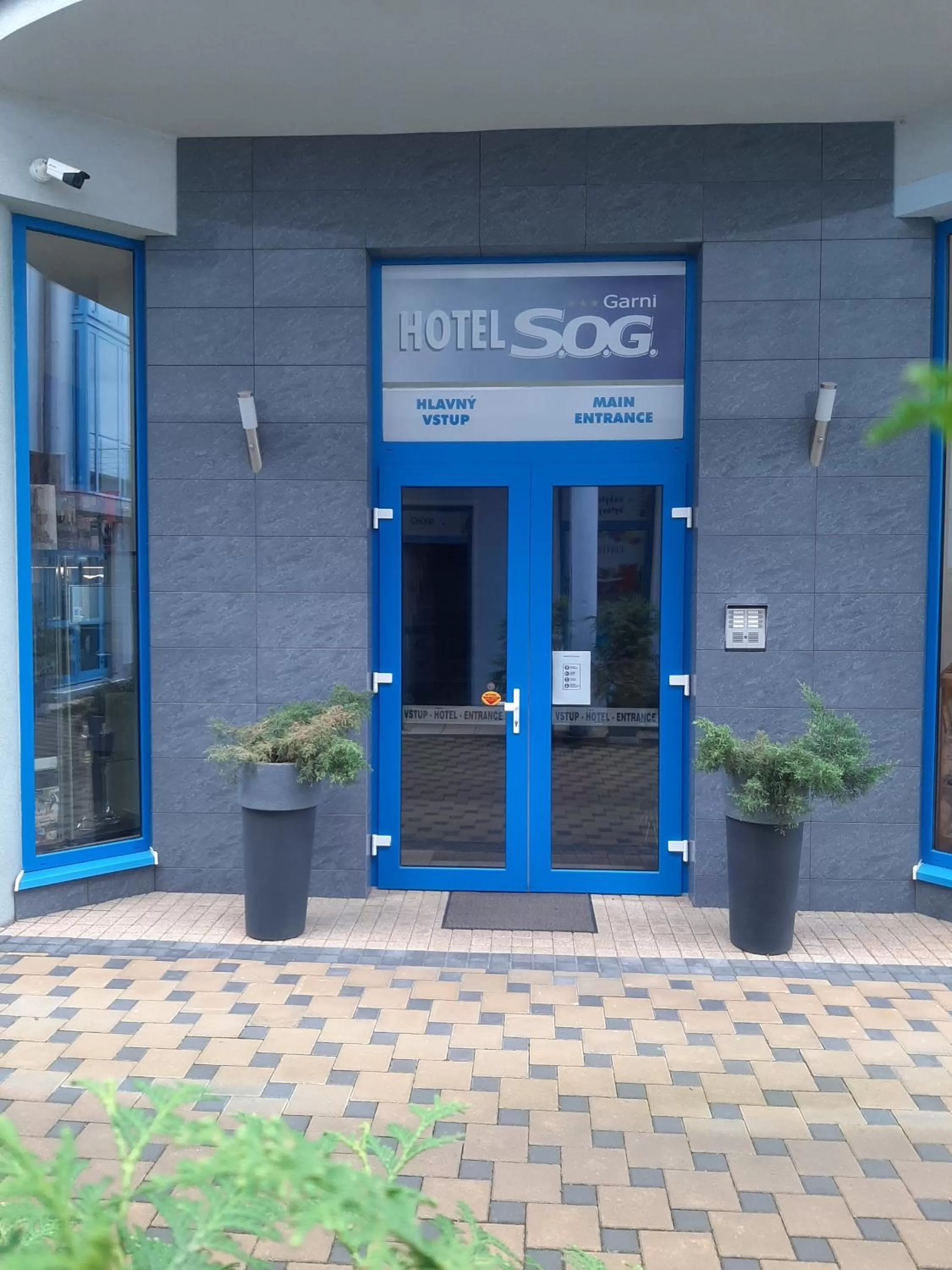 Facade/entrance in garni Hotel S.O.G.* * *
