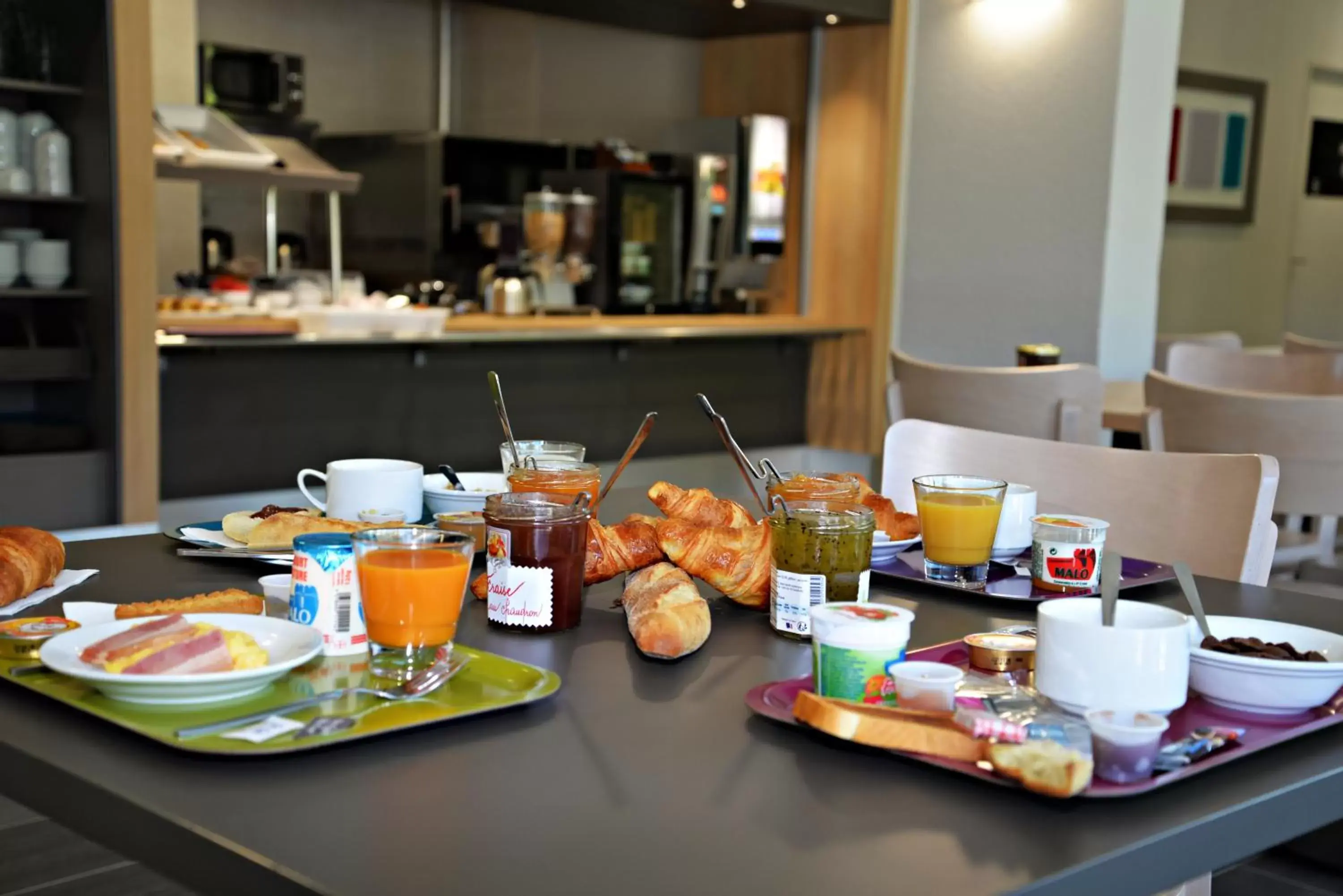Food, Breakfast in B&B HOTEL Alès - Pôle Mécanique