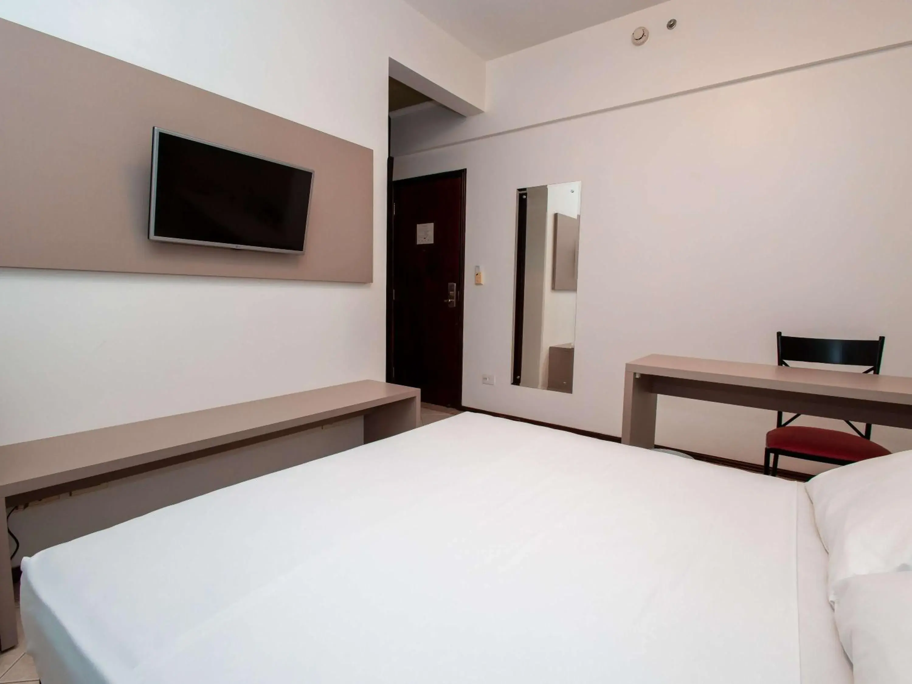 Bedroom, Bed in Hotel Portal D'Oeste