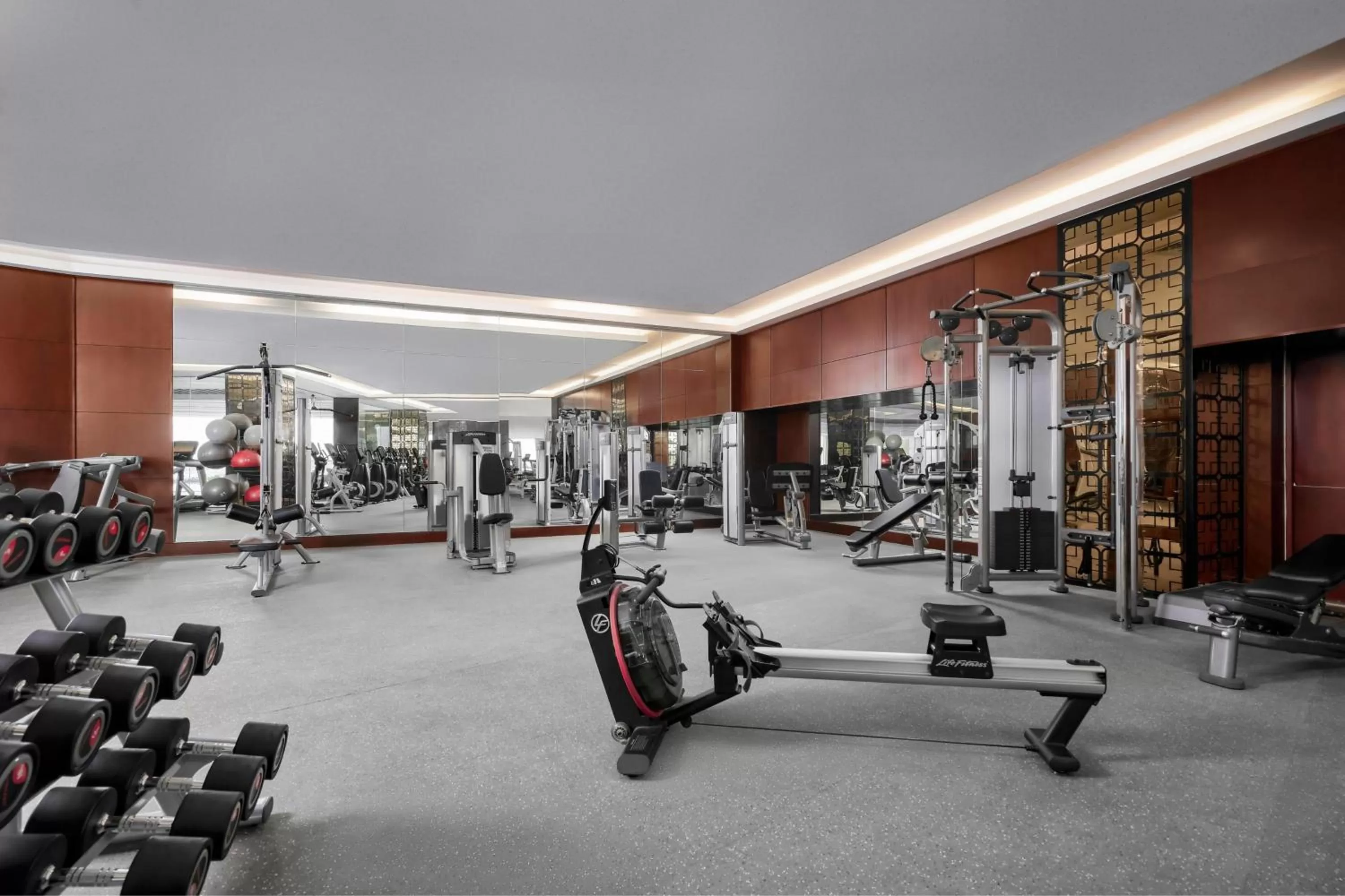 Fitness centre/facilities in Sheraton Hai Phong