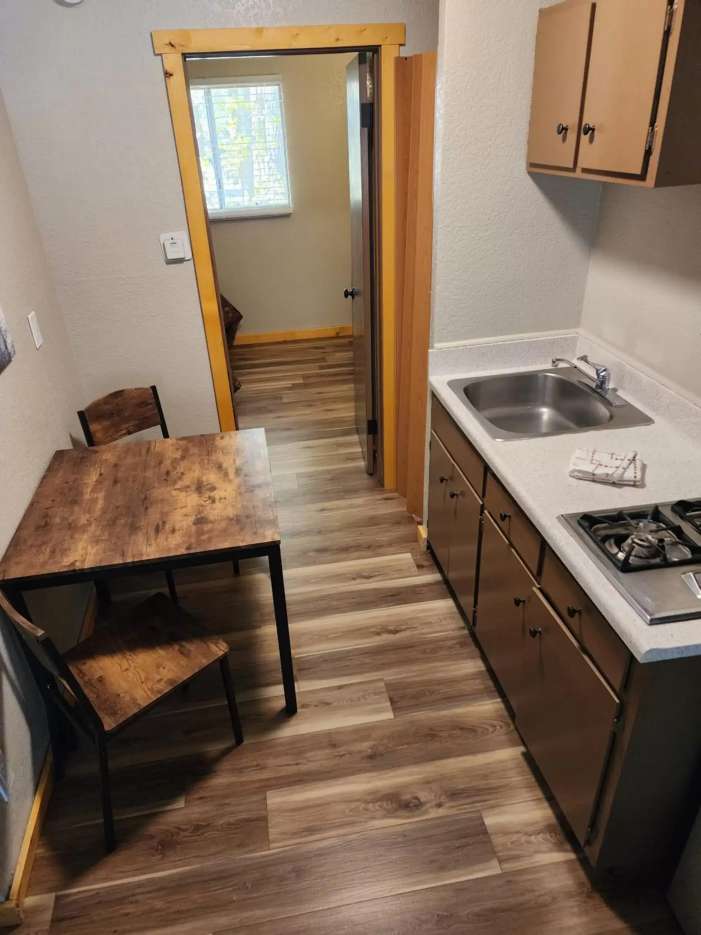 Kitchen/Kitchenette in Black Forest Lodge