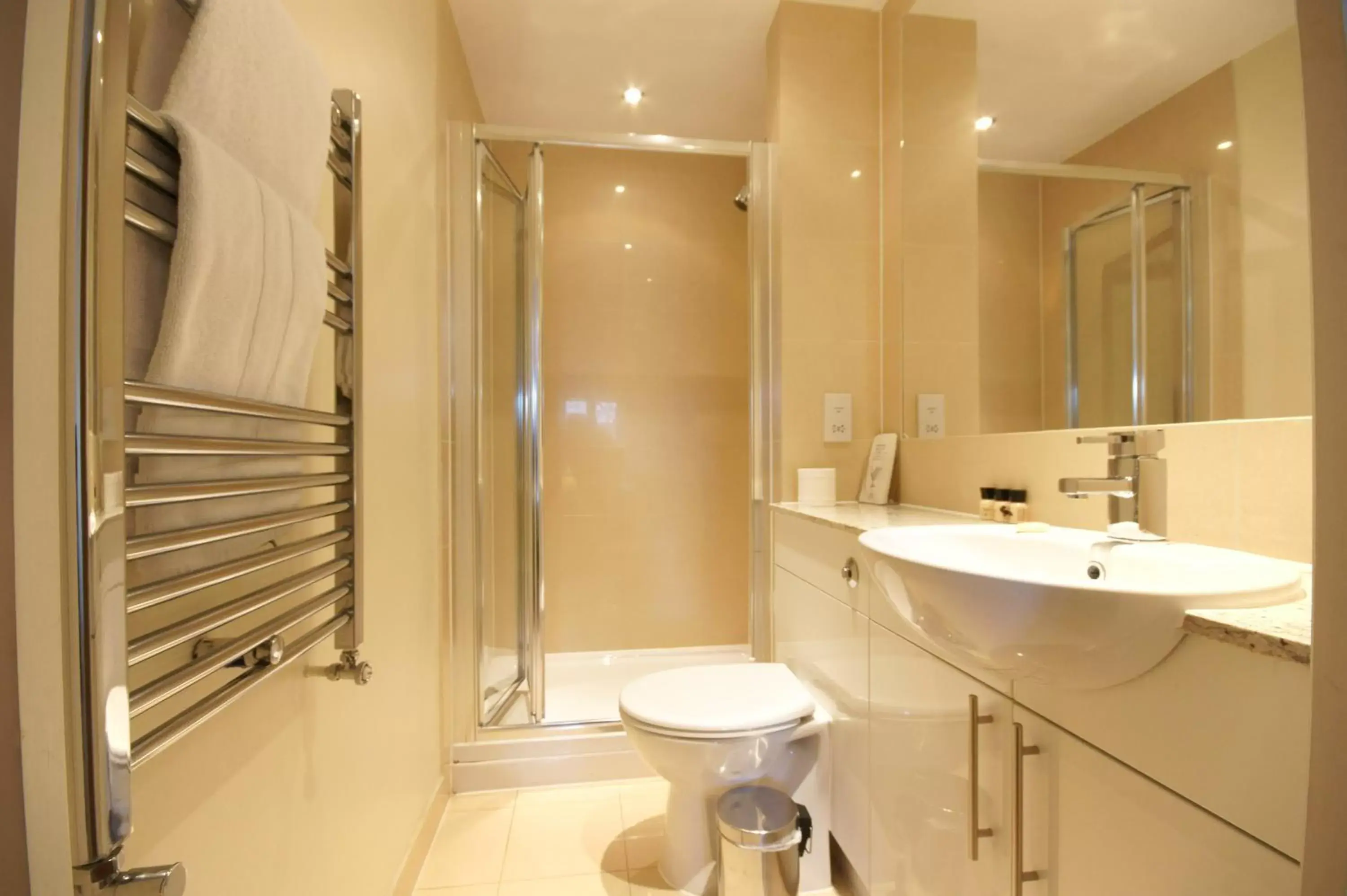 Bathroom in Lodge Drive Serviced Apartments