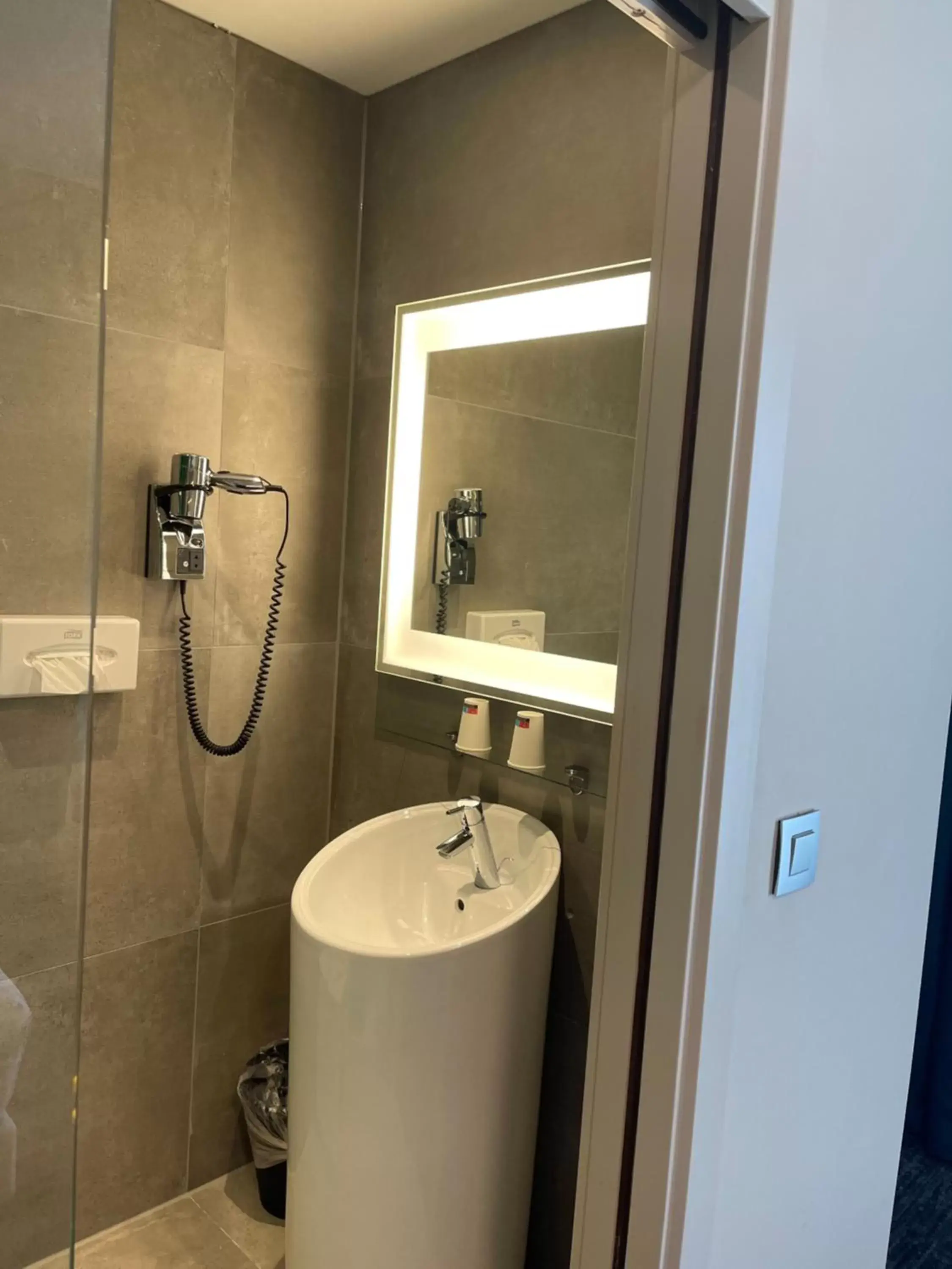 Bathroom in ibis Styles Nivelles