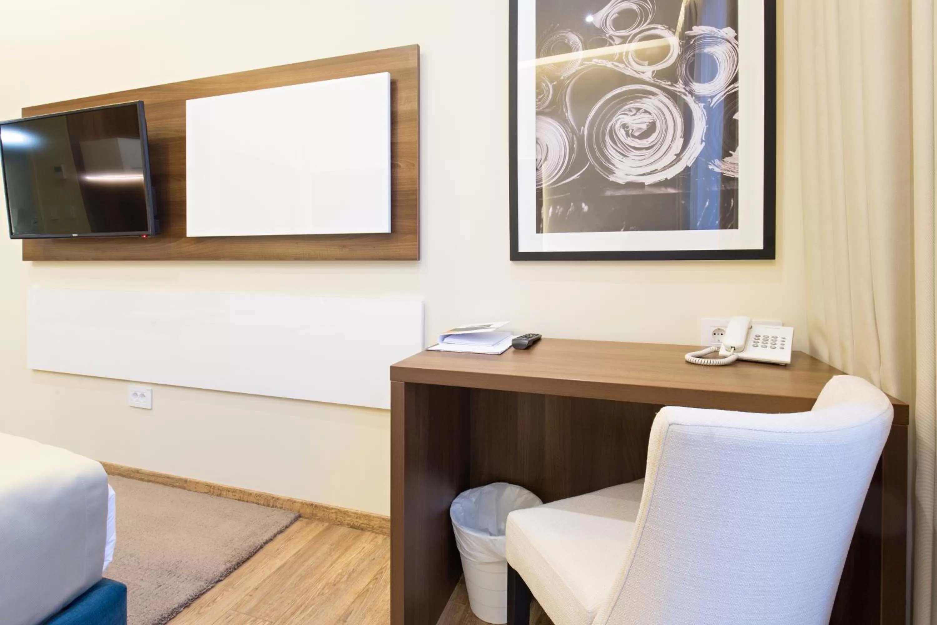 TV and multimedia in Marquise Hotel Garni