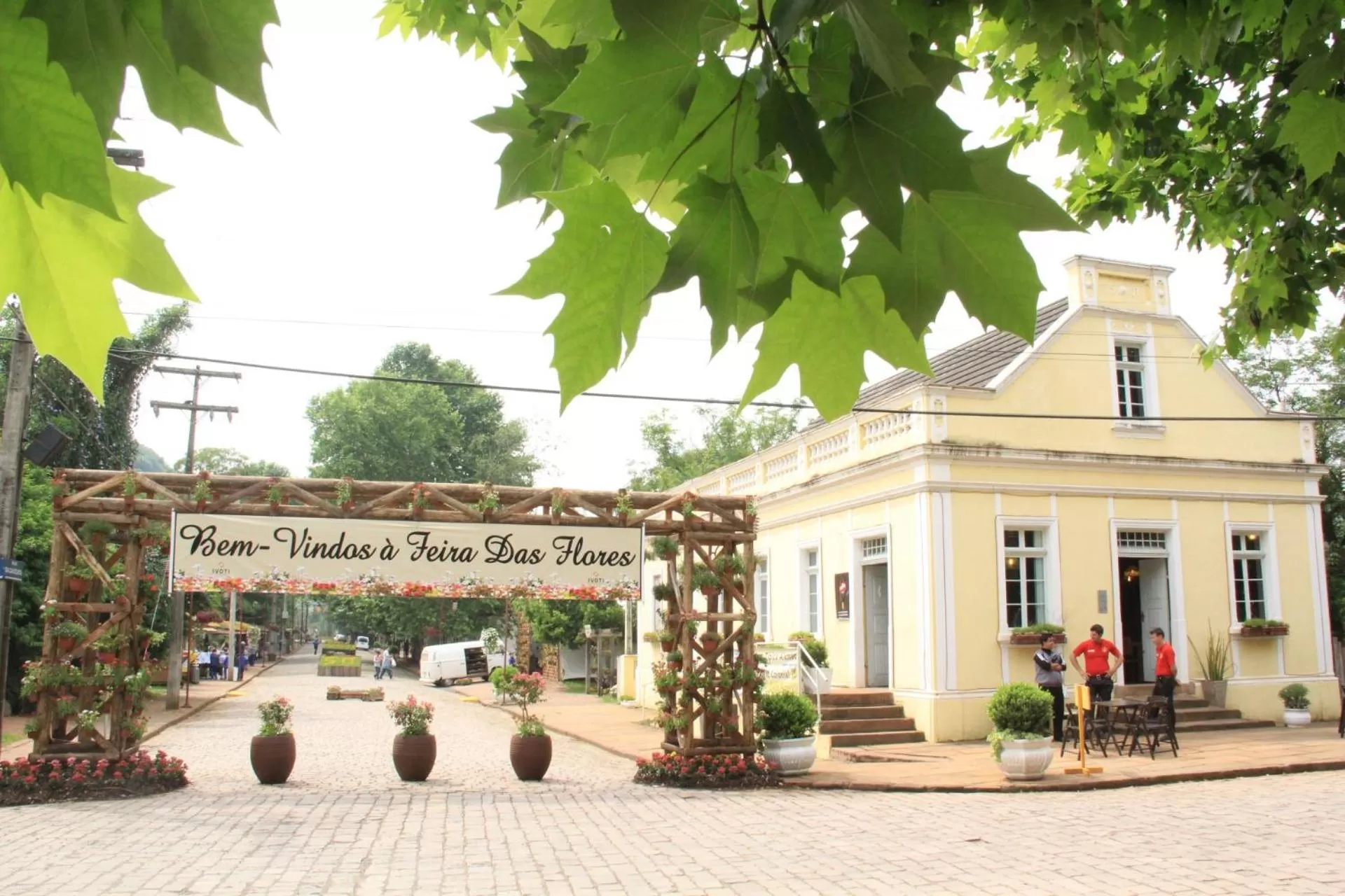 Entertainment, Property Building in Hotel Visão