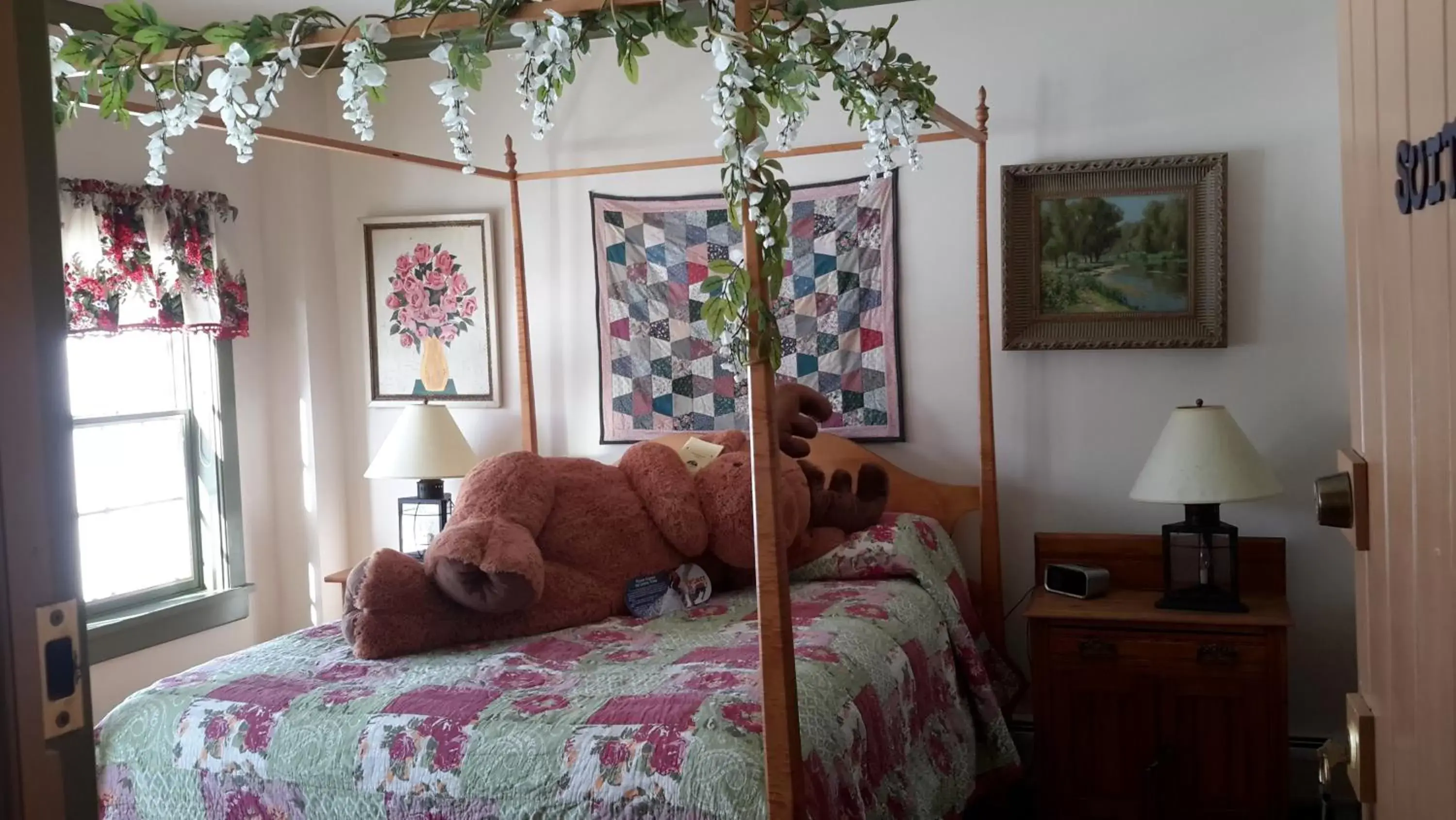 Toilet, Bed in Inn at Buck Hollow Farm