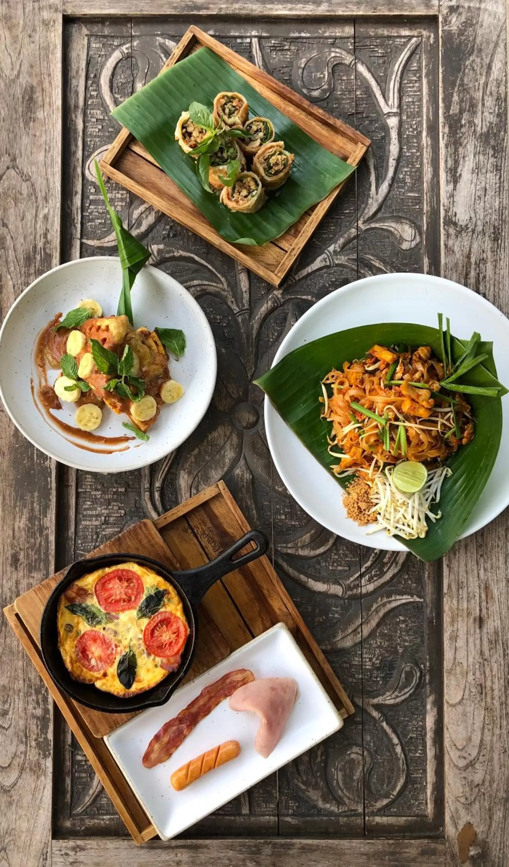 Food in Ruenkanok Thaihouse Resort Food in Ruenkanok Thaihouse Resort