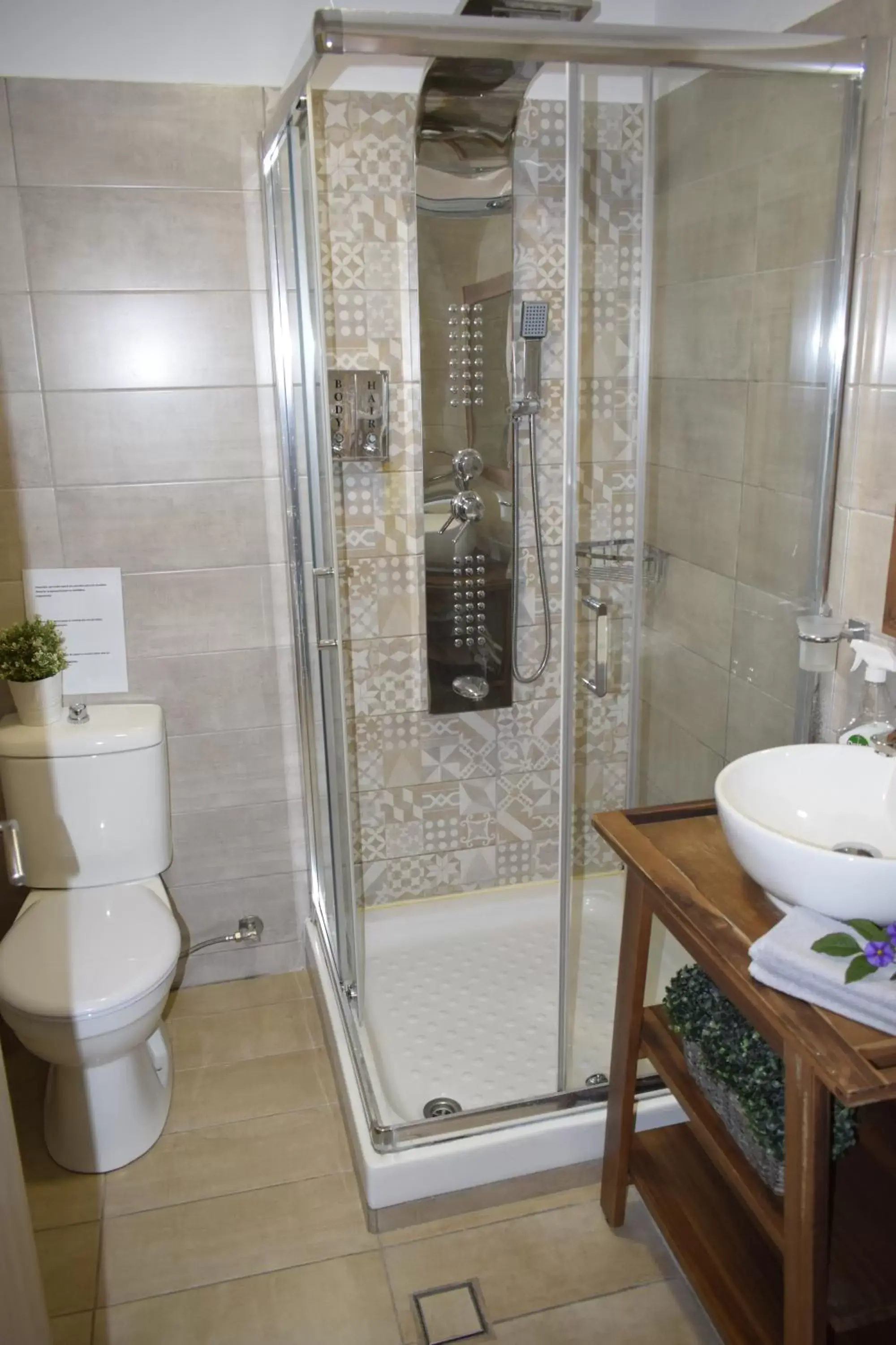 Bathroom in Comfort Stay Airport Studios - FREE shuttle from the Athens airport