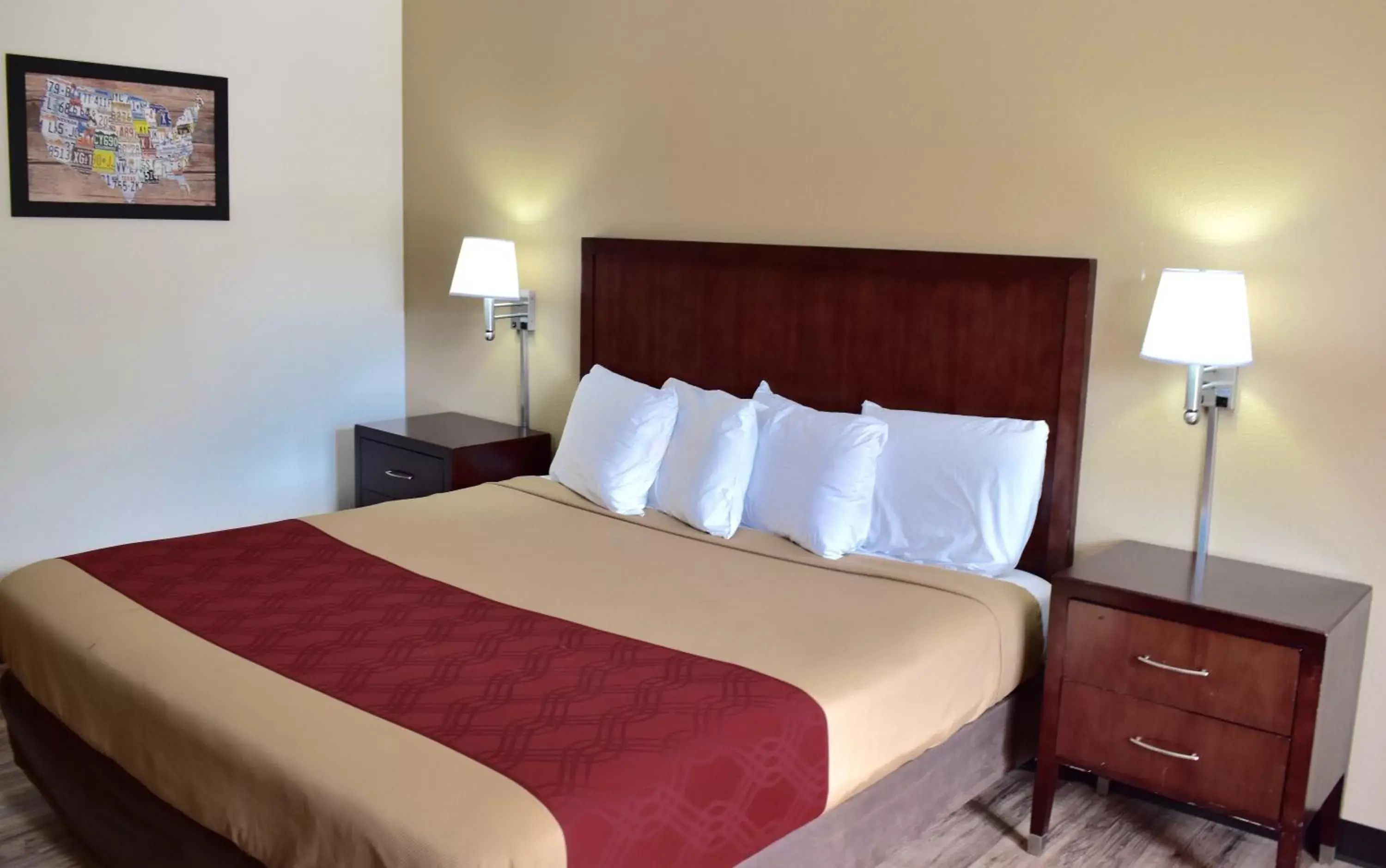 King Room - Non-Smoking in Red Roof Inn Stroudsburg King Room - Non-Smoking in Red Roof Inn Stroudsburg