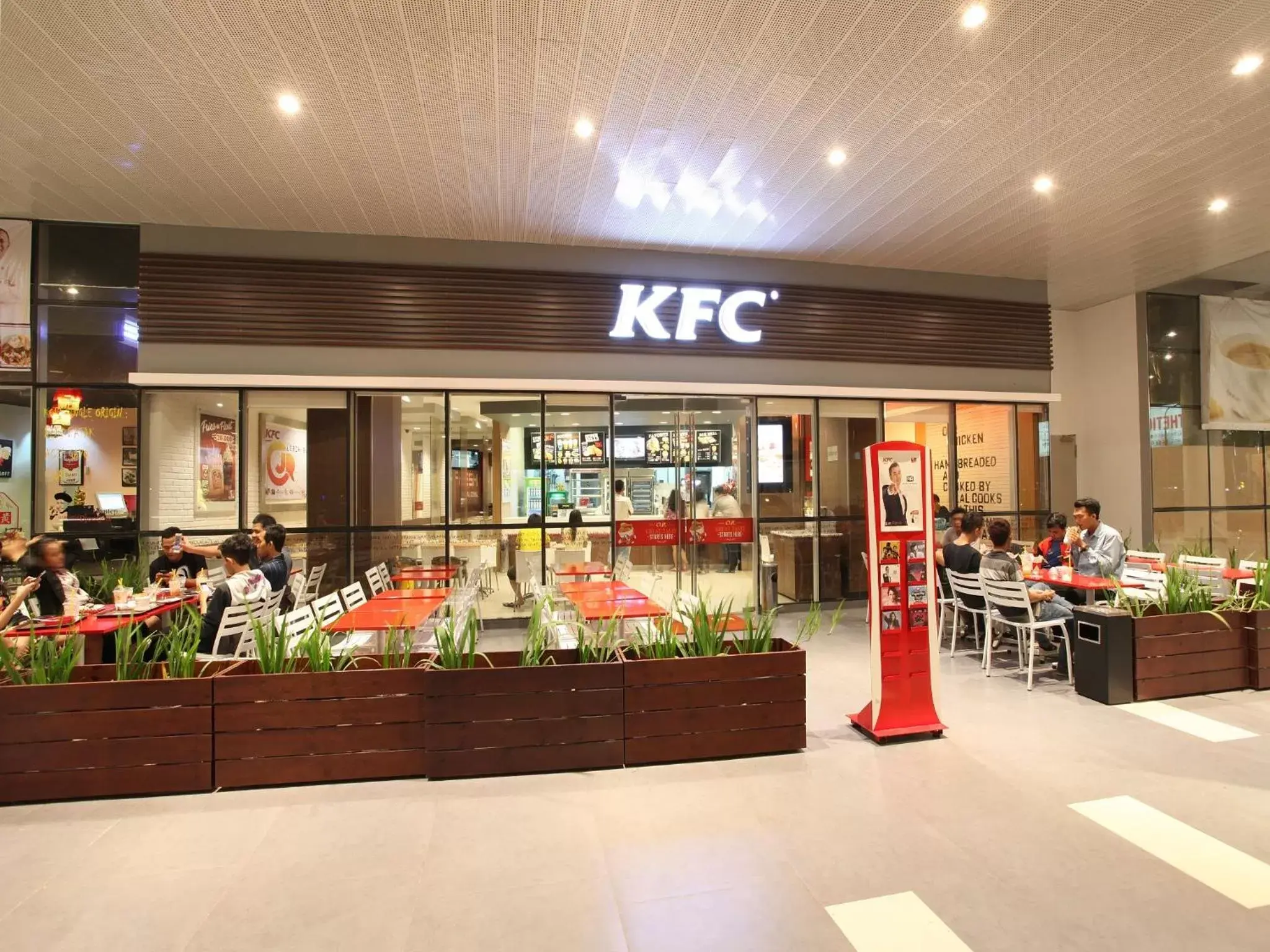 Restaurant/places to eat in Zest Airport Jakarta by Swiss-Belhotel International Restaurant/places to eat in Zest Airport Jakarta by Swiss-Belhotel International