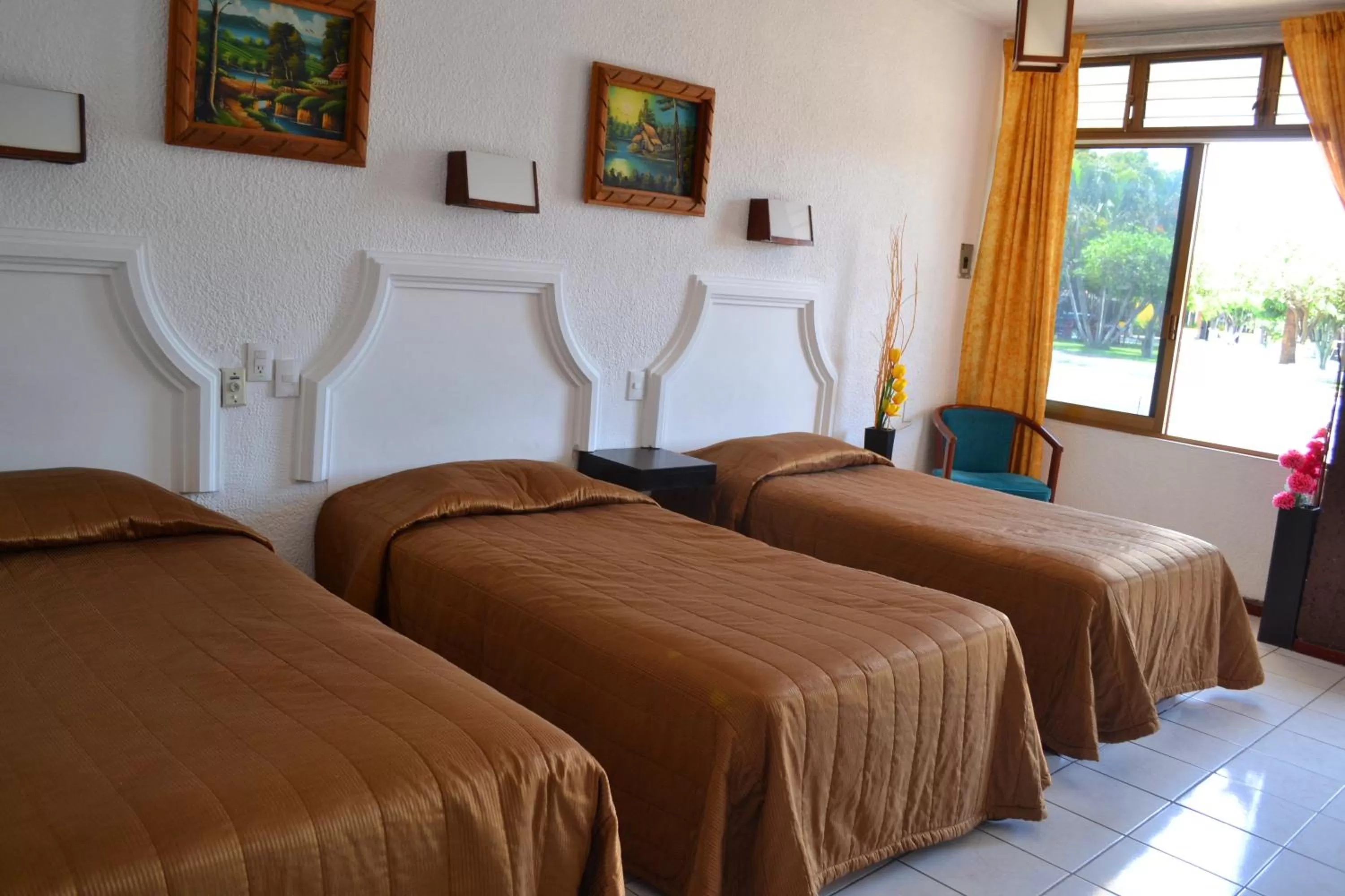 Photo of the whole room, Bed in Hotel Paraiso